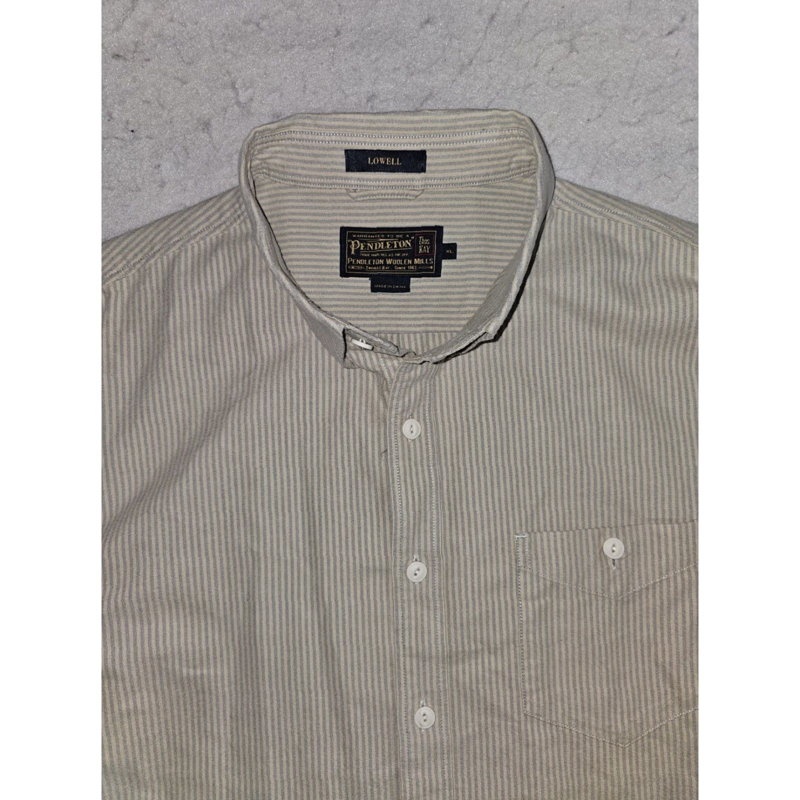 Pendleton VINTAGE Pendleton LOWELL Oxford Shirt Striped Long Sleeve Button Up Mens XL Cream/Ivory Cotton Oxford Collared Size US XL / EU 56 / 4 - 3 Thumbnail