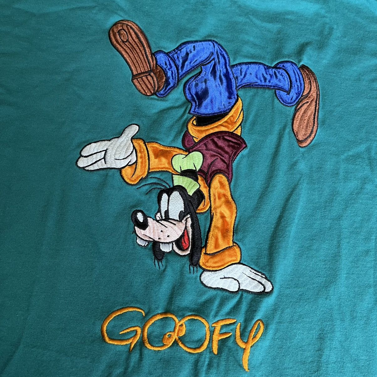 Mickey Inc Vintage 90s Disney Mickey Inc Goofy Embroidered Logo T Shirt Size US L / EU 52-54 / 3 - 3 Thumbnail