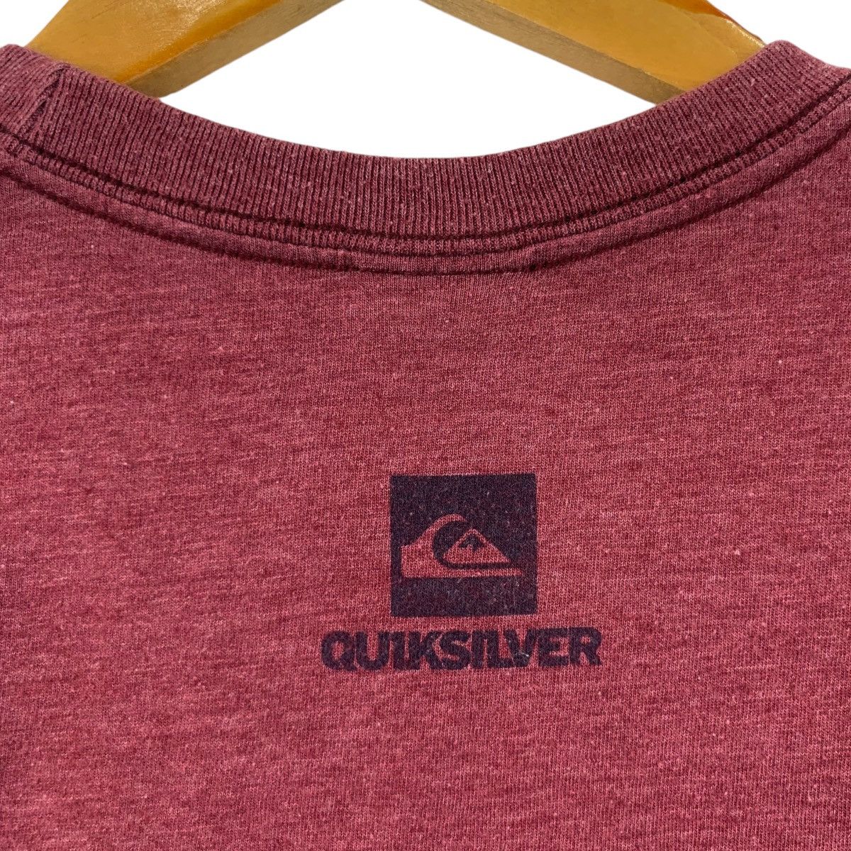 Quiksilver Vintage QUIKSILVER SURF Stock Center Logo Tee Shirt Size US S / EU 44-46 / 1 - 5 Thumbnail