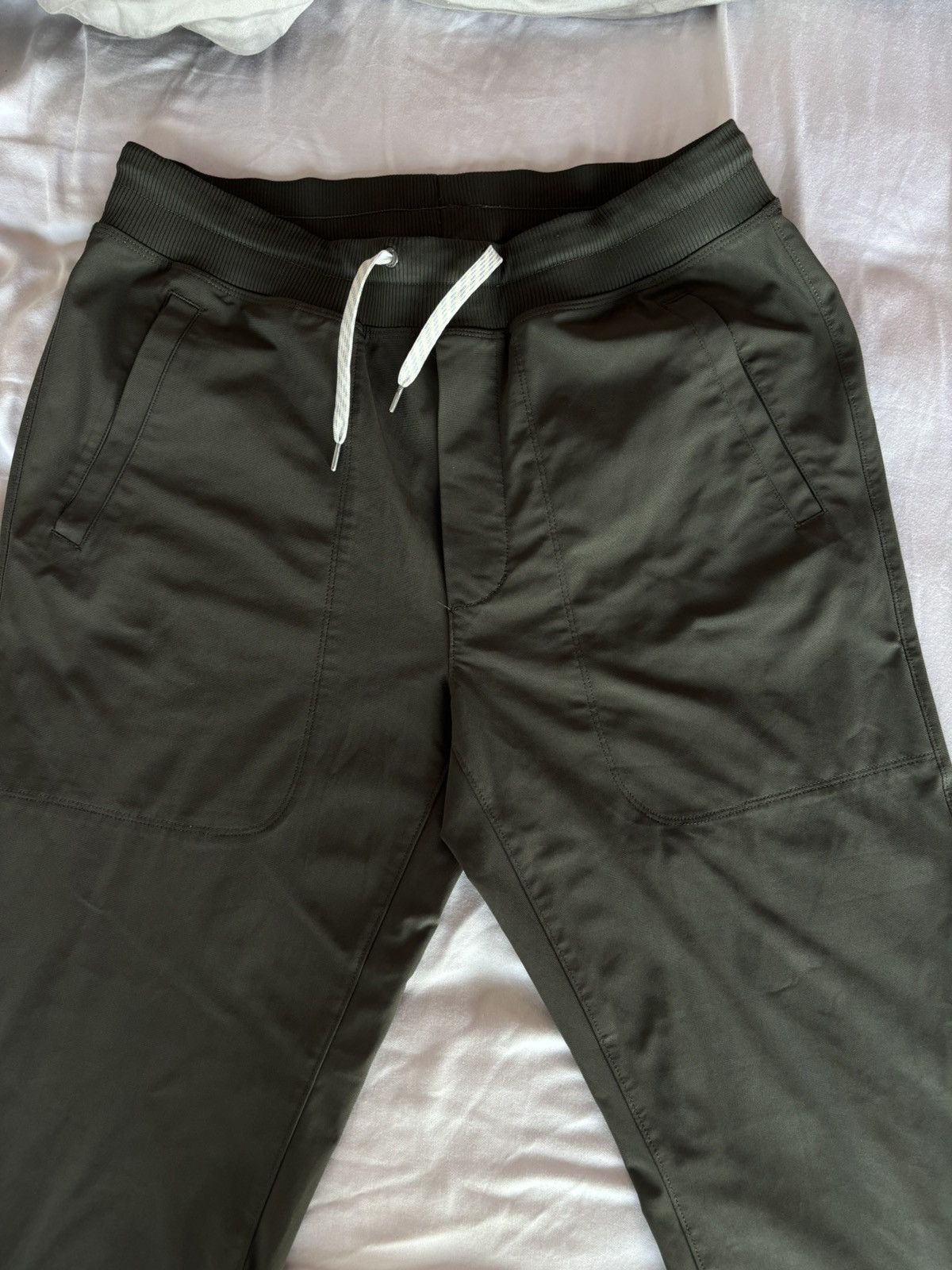 Vuori Vuori Sunday Performance Joggers — Olive Green (Size L) Size US 36 / EU 52 - 1 Thumbnail