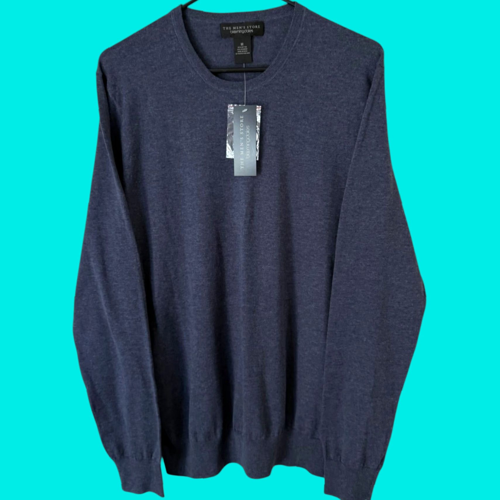 Bloomingdale's VINTAGE Bloomingdale's Men's Store Cotton Cashmere Sweater Blue Solid Knit Crew Neck Pullover Mens Size Medium Winter WinterSeason Size US M / EU 48-50 / 2 - 1 Thumbnail