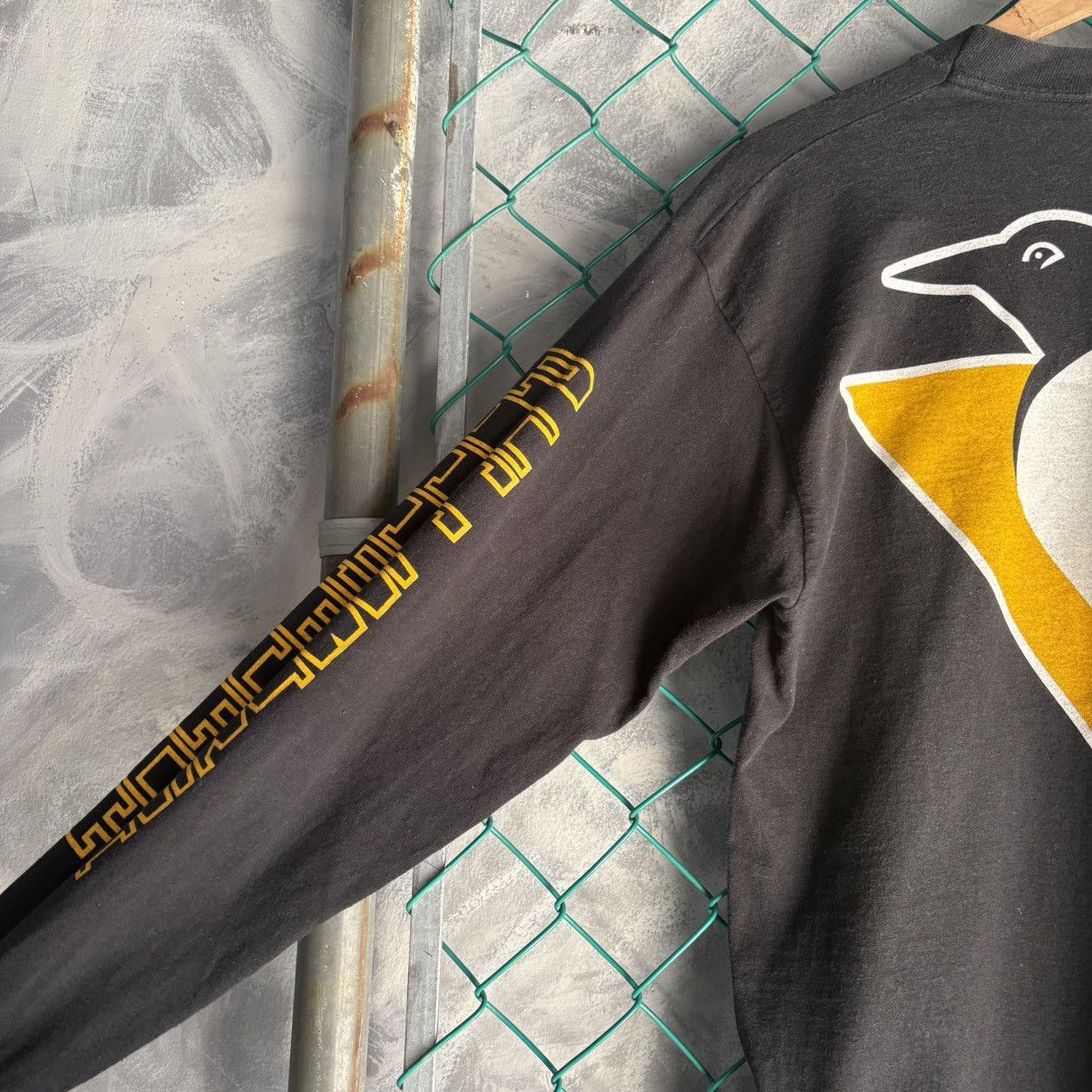 Pro Player Pro Player T Shirt Men’s Size L Black Penguins Pittsburgh Size US L / EU 52-54 / 3 - 6 Thumbnail