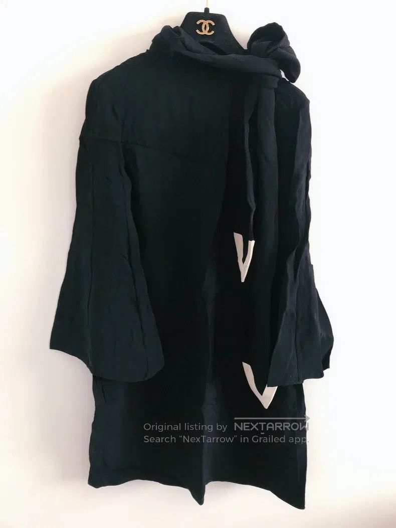 Valentino Valentino The main line shows a black streamer dress Size S / US 4 / IT 40 - 2 Thumbnail