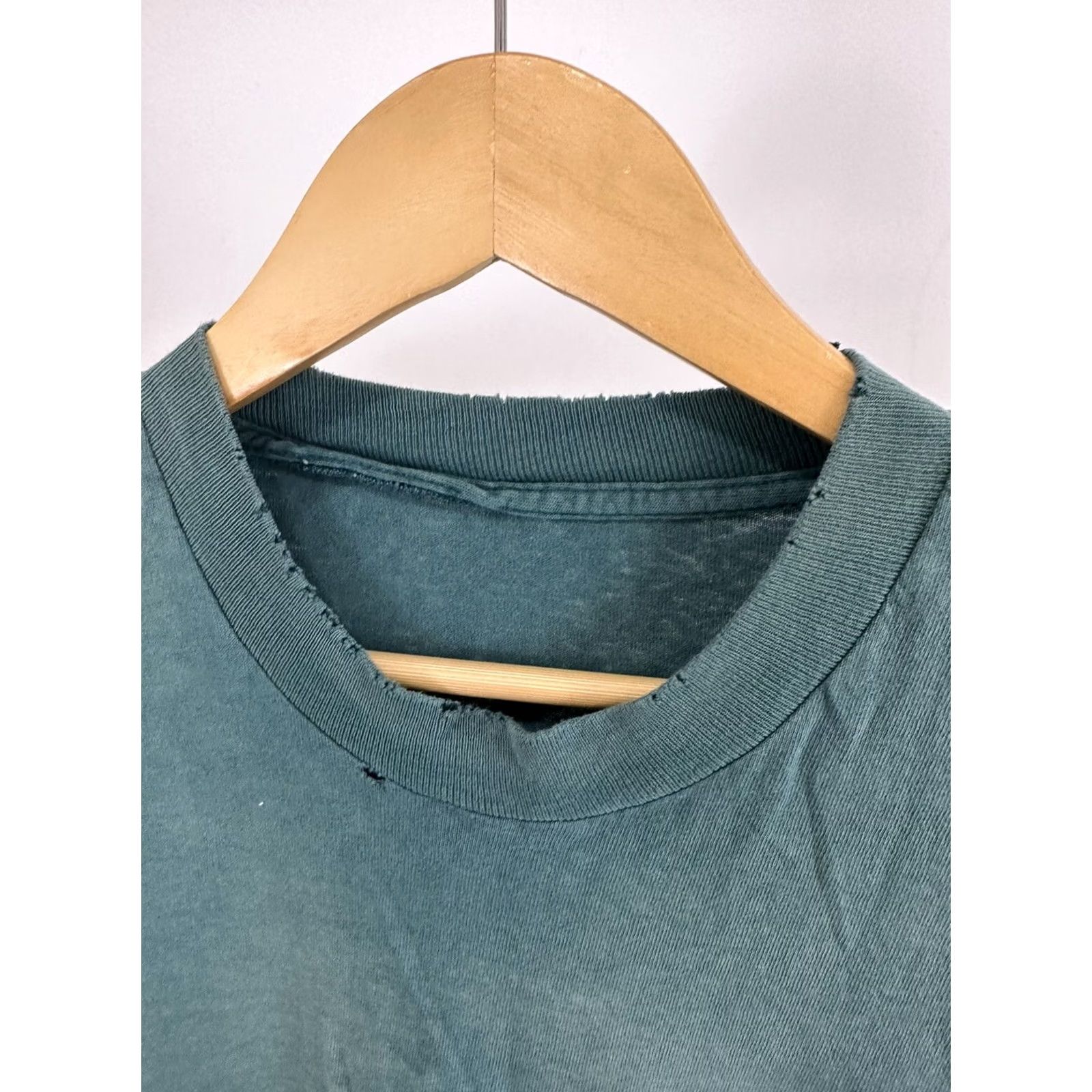 Vintage VTG 80s Gradient Sun Faded Distressed Worn Selvedge Pocket Front T-Shirt Size L Shirt Mens Green Teal"} Size US L / EU 52-54 / 3 - 6 Thumbnail