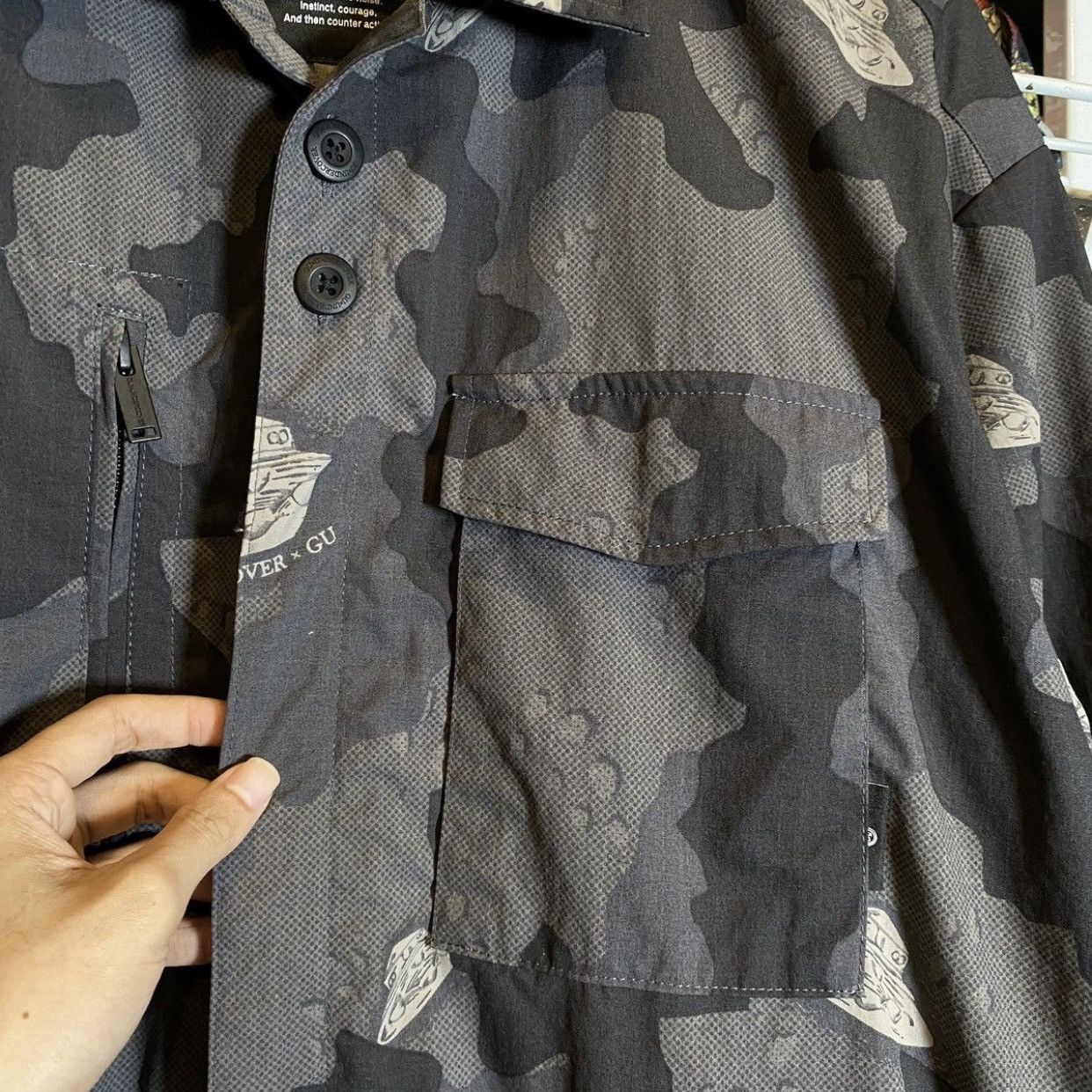 GU × Undercover GU × UNDERCOVER UFO Oversized Short Sleeve Fatigue Shirt XXL Size US XL / EU 56 / 4 - 8 Thumbnail