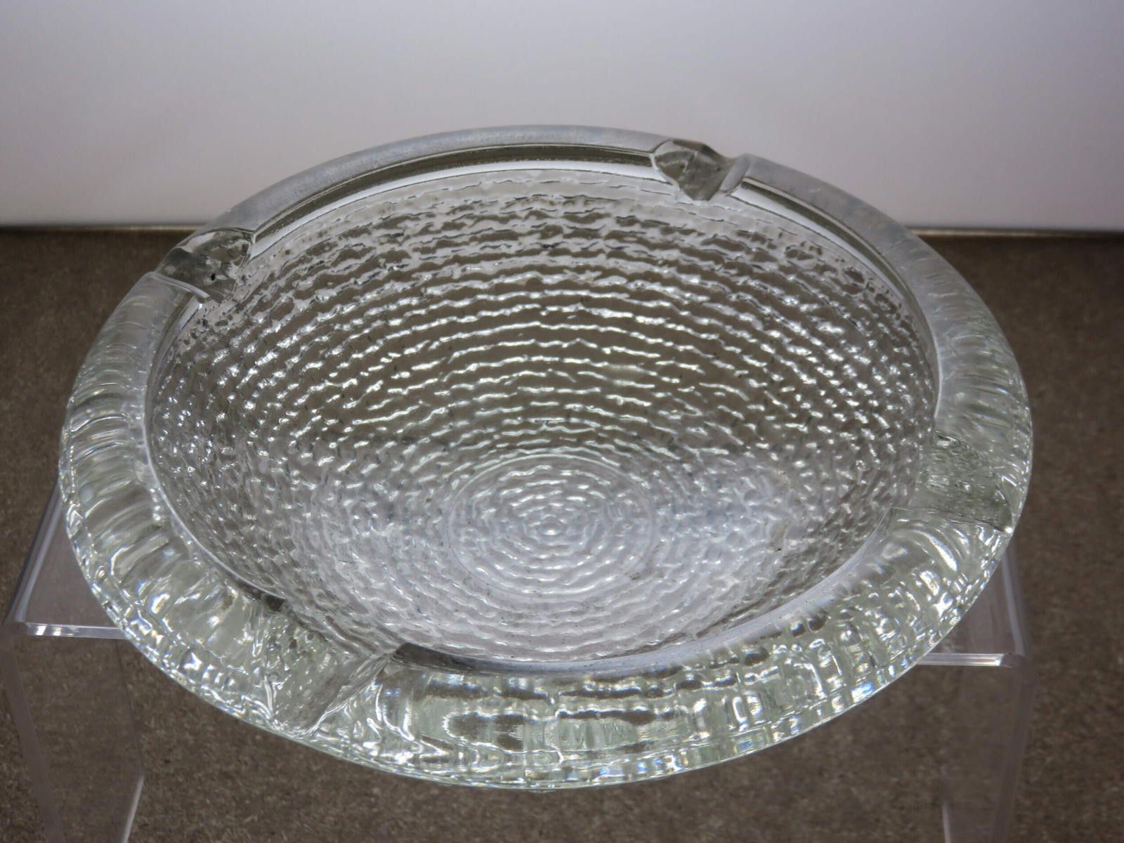The Unbranded Brand Vintage Anchor Hocking Soreno Nesting Ashtrays 2" Size ONE SIZE - 3 Thumbnail