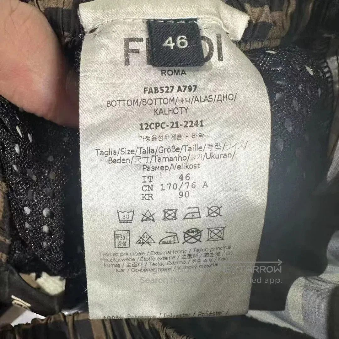 Fendi Fendi All-over Logo Sweatpants. Size US 30 / EU 46 - 4 Thumbnail