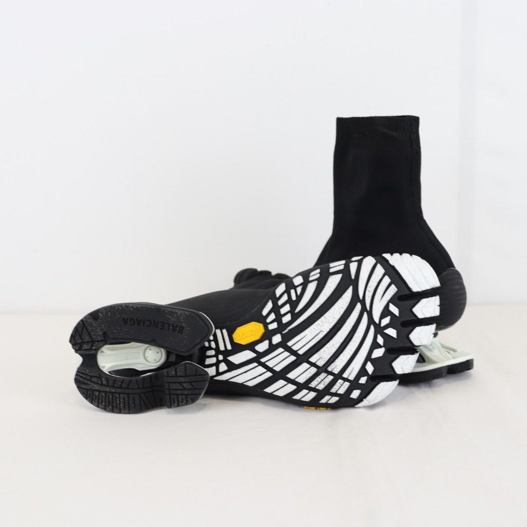 Balenciaga o1rshd1 Flex Five Toe Socks Boots in Black/white Size US 6 / EU 39 - 11 Thumbnail