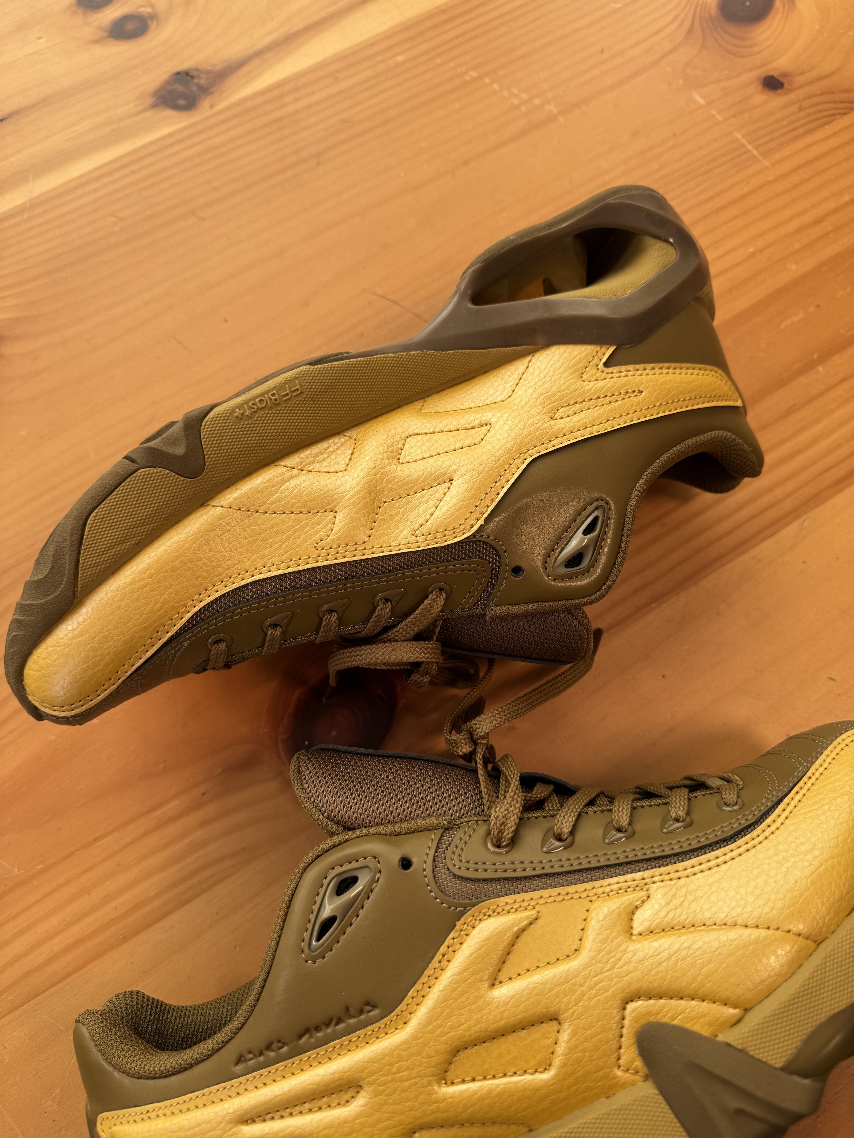 Asics × Kiko Kostadinov ‘Medallion Yellow’ Novalis Gel-Teremoa Size US 9 / EU 42 - 4 Thumbnail