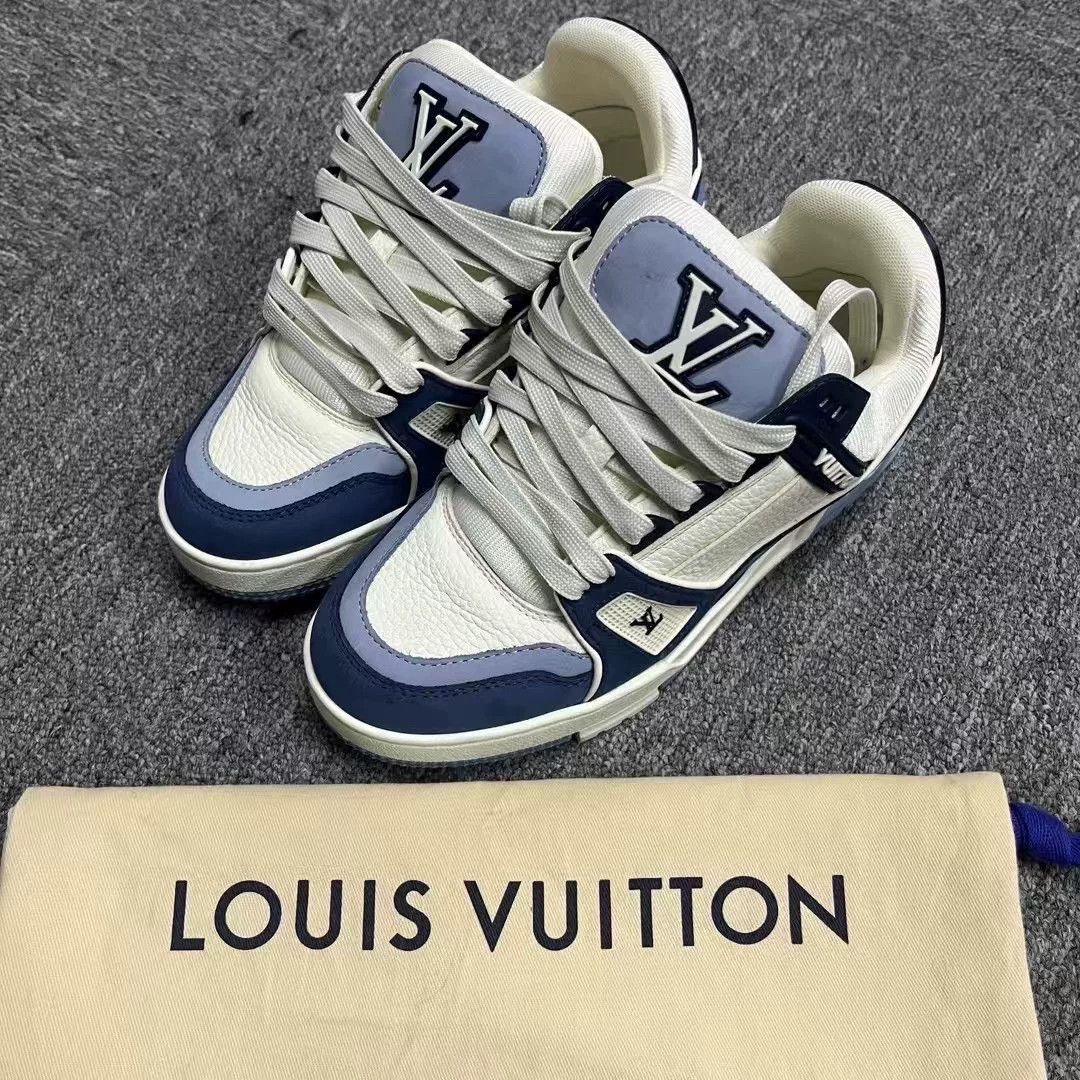 Louis Vuitton Louis Vuitton Blue Lowtop Sneakers us_5-5 Women Size US 5.5 / IT 35.5 - 1 Thumbnail
