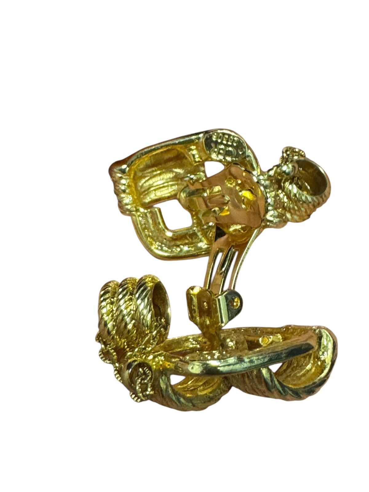 Designer × Jewelry × Vintage VINTAGE CLIP-ON EARRING WITH A RENAISSANCE REVIVAL DESIGN Size ONE SIZE - 2 Thumbnail