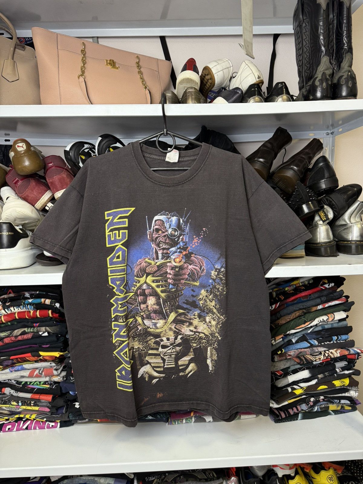 Iron Maiden Vintage Iron Maiden Distressed Tour Tshirt 90s Size US XL / EU 56 / 4 - 1 Thumbnail