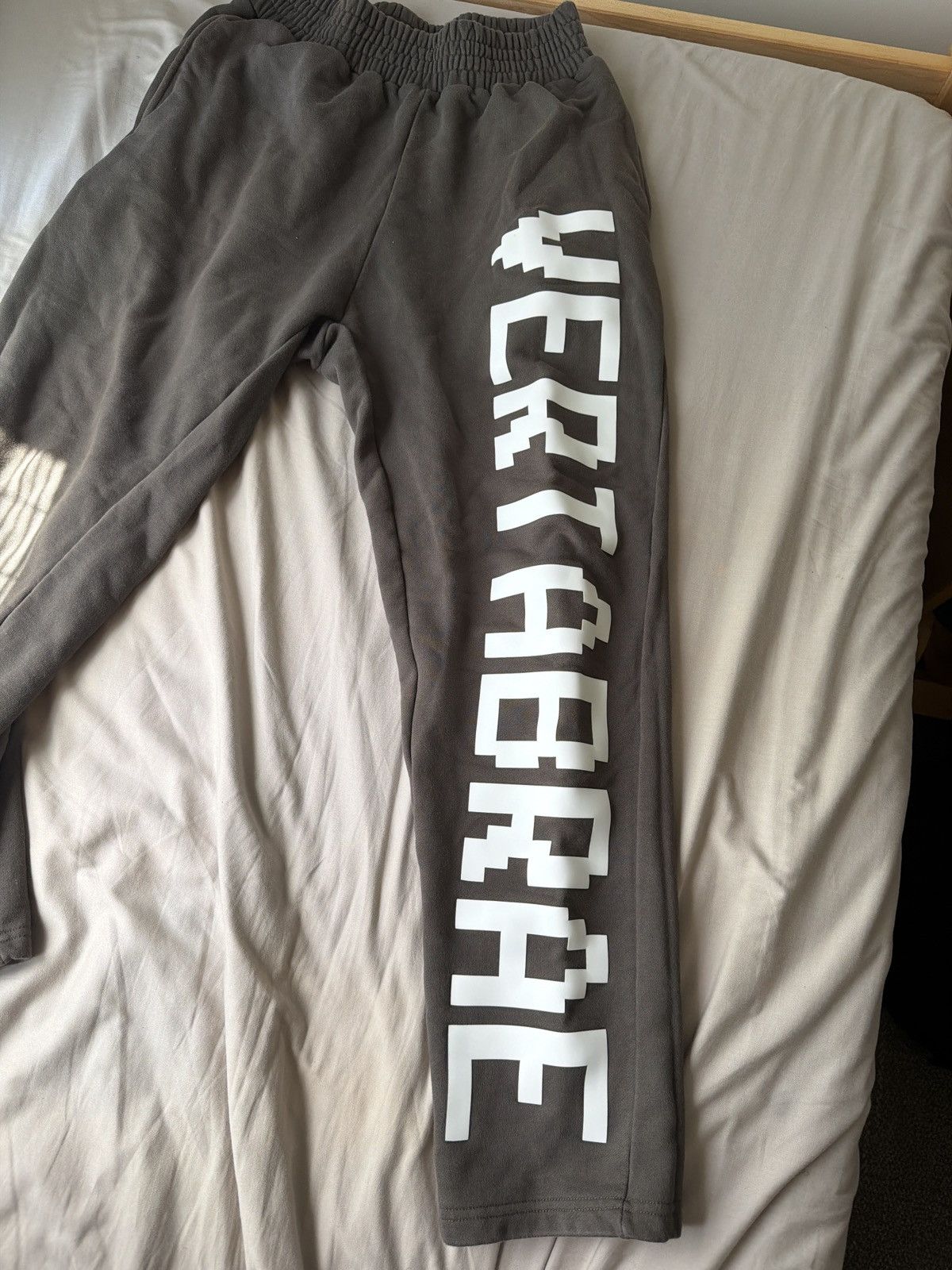 Vertabrae Vertabrae Men’s Sweats Size US 33 - 5 Thumbnail