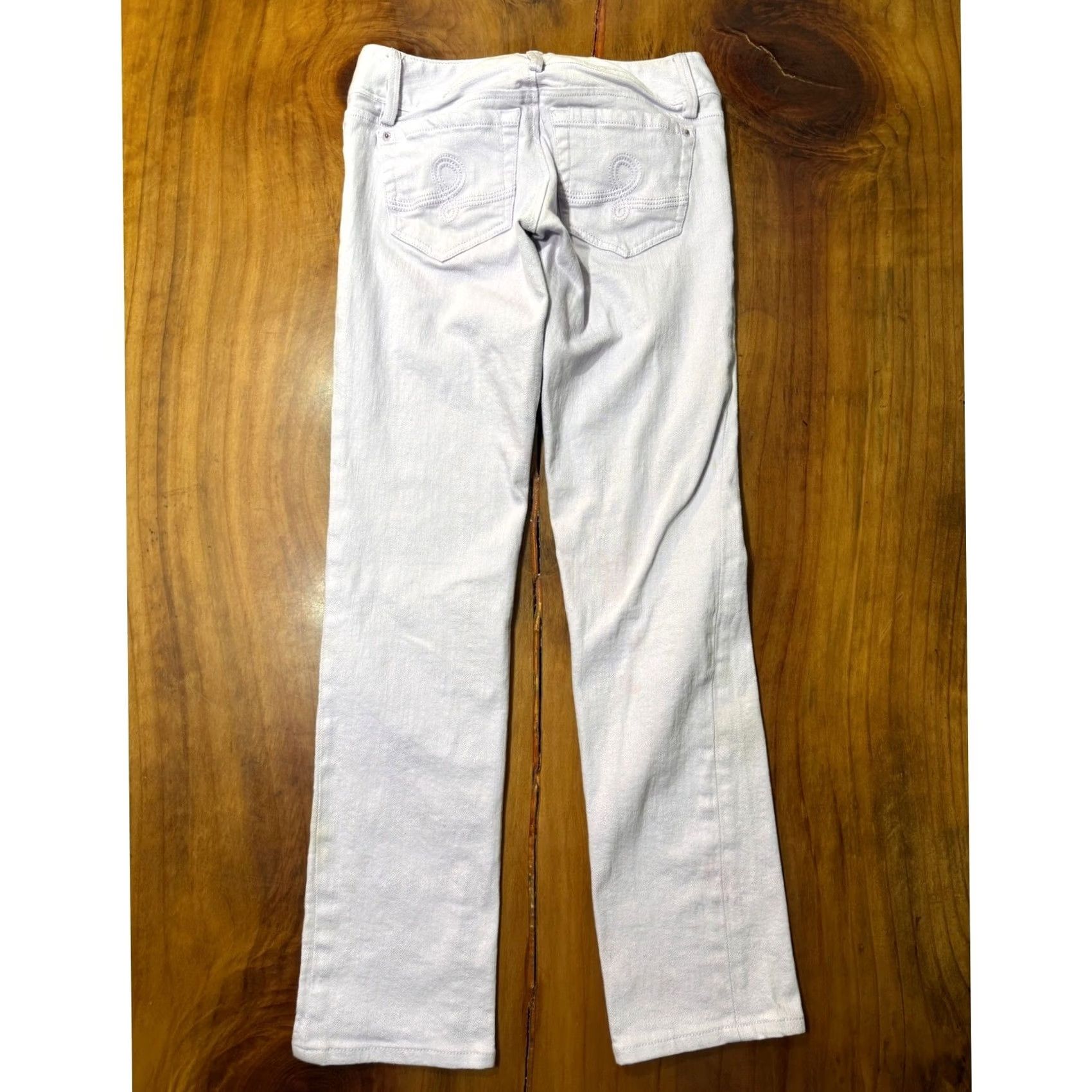 Lilly Pulitzer Lilly Pulitzer Worth Straight Jeans 0 Cotton Low rise Purple Denim Light wash N2 Jeans Women 0 Purple Denim Light wash Straight Rise 27x30 Womens Size 25" / US 0 / IT 36 - 5 Thumbnail