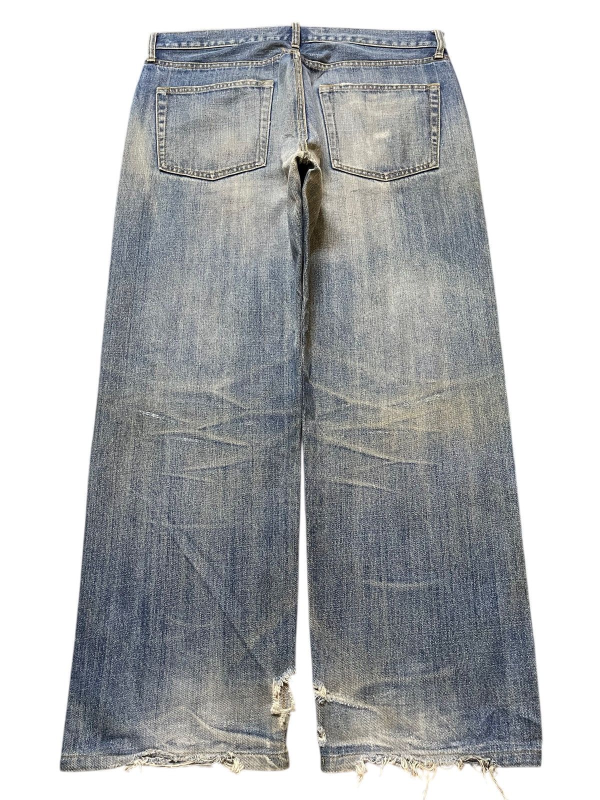 Uniqlo Vintage Japanese Uniqlo Blue Faded Wash Distress Baggy Jeans Size US 35 - 2 Thumbnail