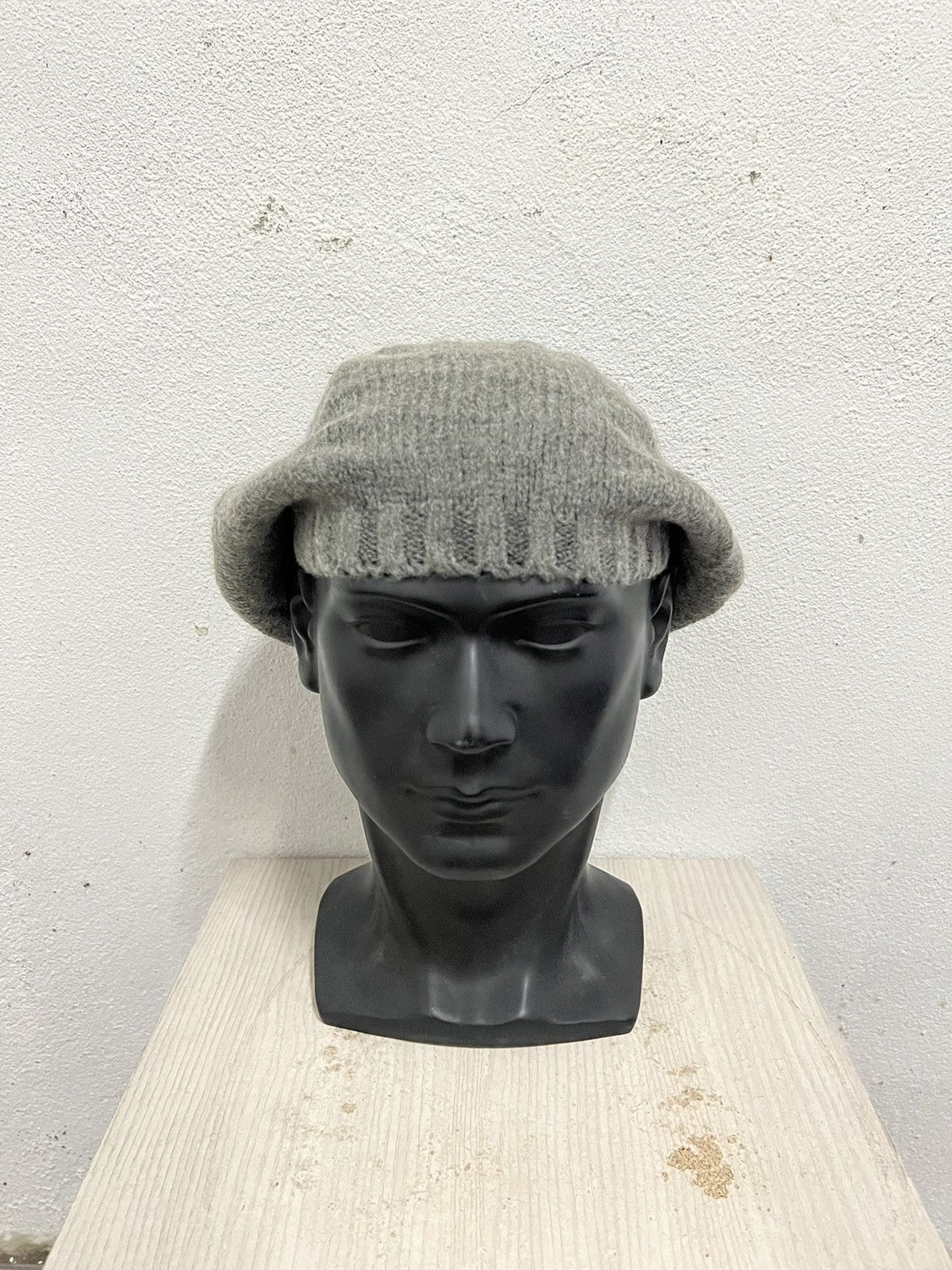 Uniqlo Uniqlo plain beanie hat Size ONE SIZE - 2 Thumbnail