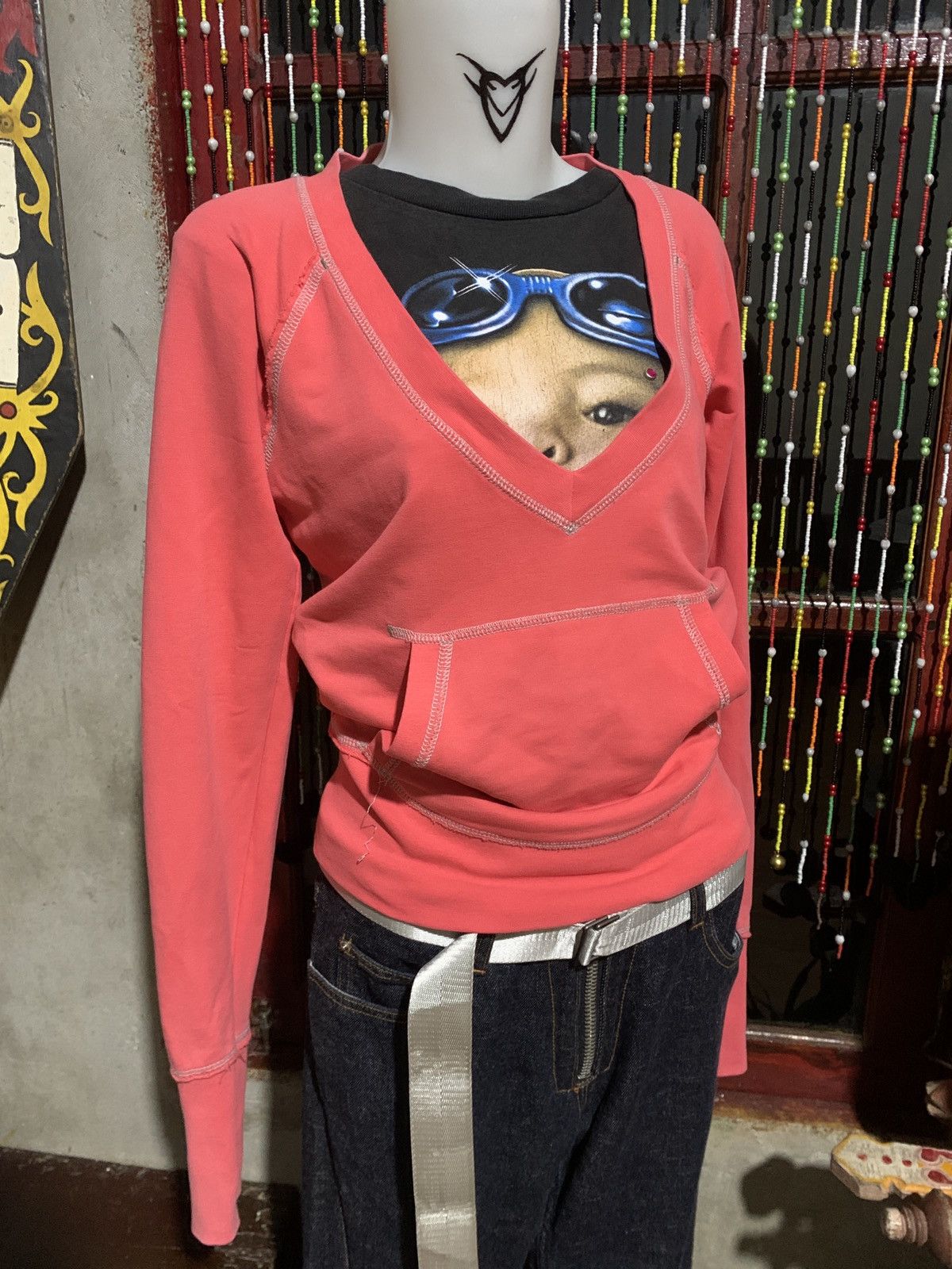Guess × Vintage y2k Guess Los Angeles Leopard Girl Graphic Wide Neck Sweater Size M / US 6-8 / IT 42-44 - 4 Thumbnail