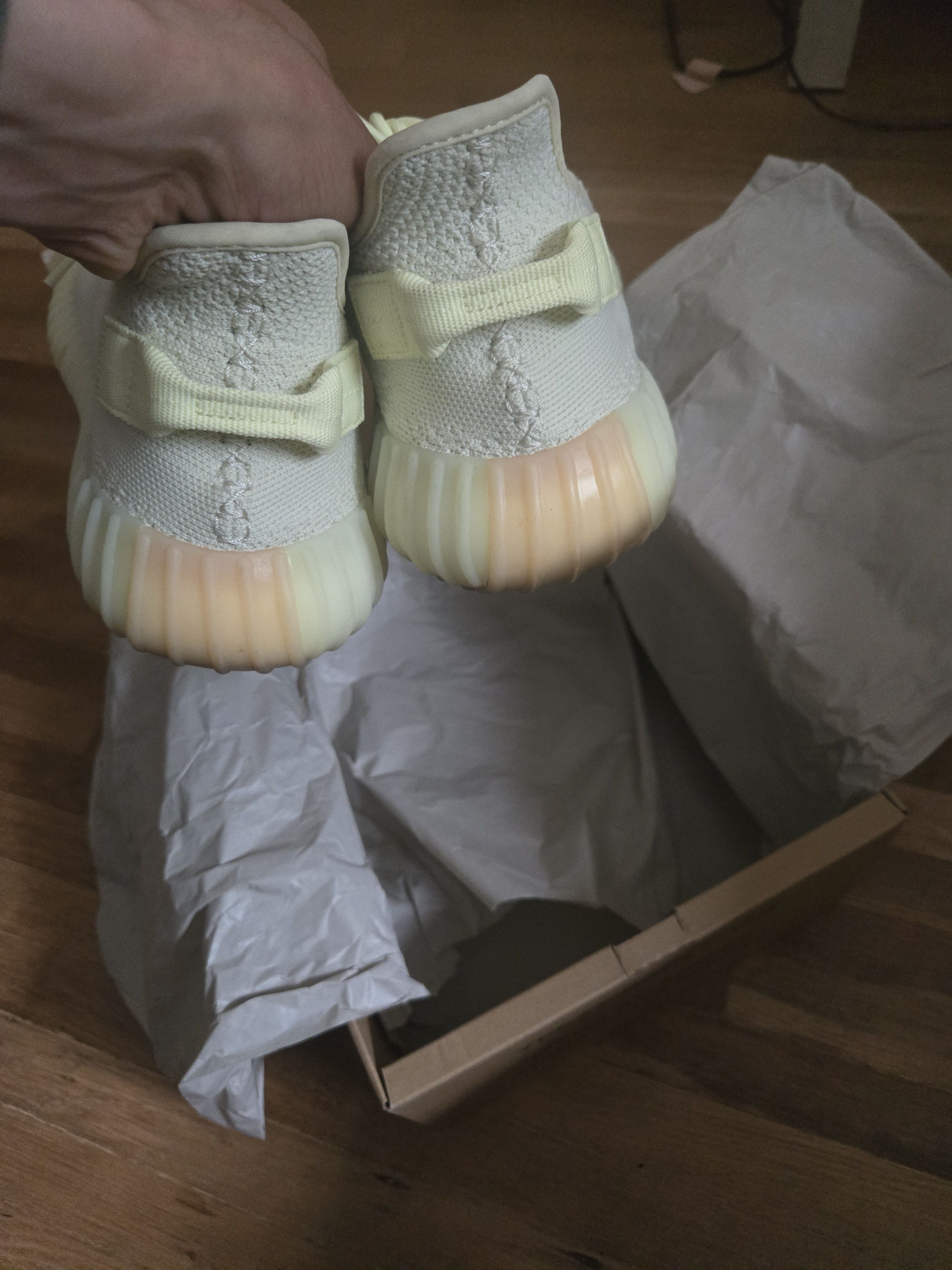 Yeezy Yeezy boost 350 v2 Butter Size US 11 / EU 44 - 3 Thumbnail
