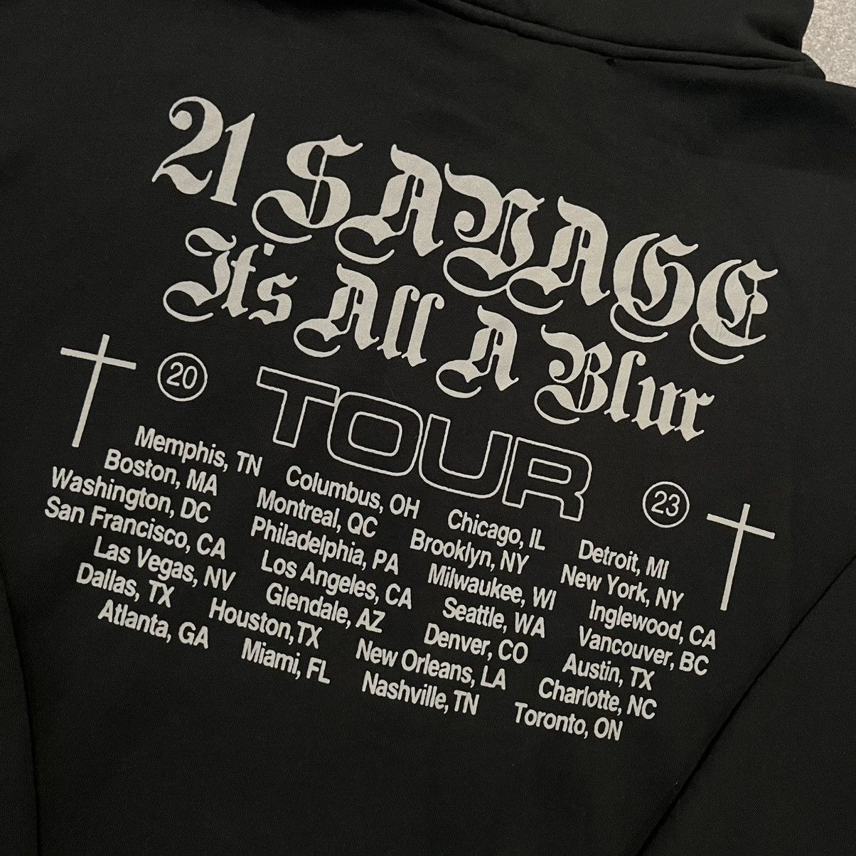 21 Savage × Drake 21 Savage It’s All a Blur Drake Dagger Logo Hoodie 2023 Tour Size US XXL / EU 58 / 5 - 5 Thumbnail