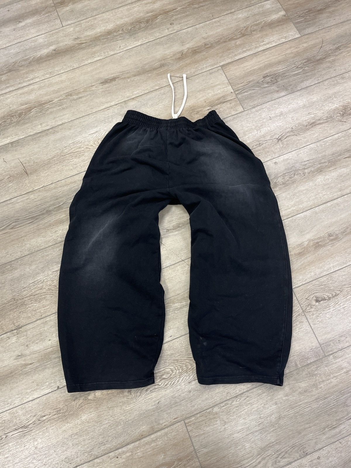 The GV Gallery GV gallery sweats Size US 31 - 2 Thumbnail