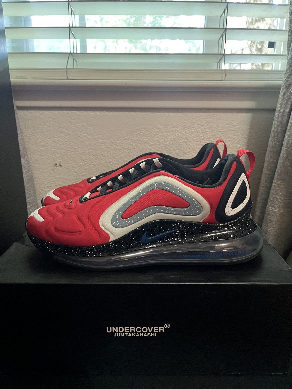Nike × Undercover Nike x Undercover Air Max 720 University Red Blue Jay Size US 9.5 / EU 42-43 - 2 Thumbnail