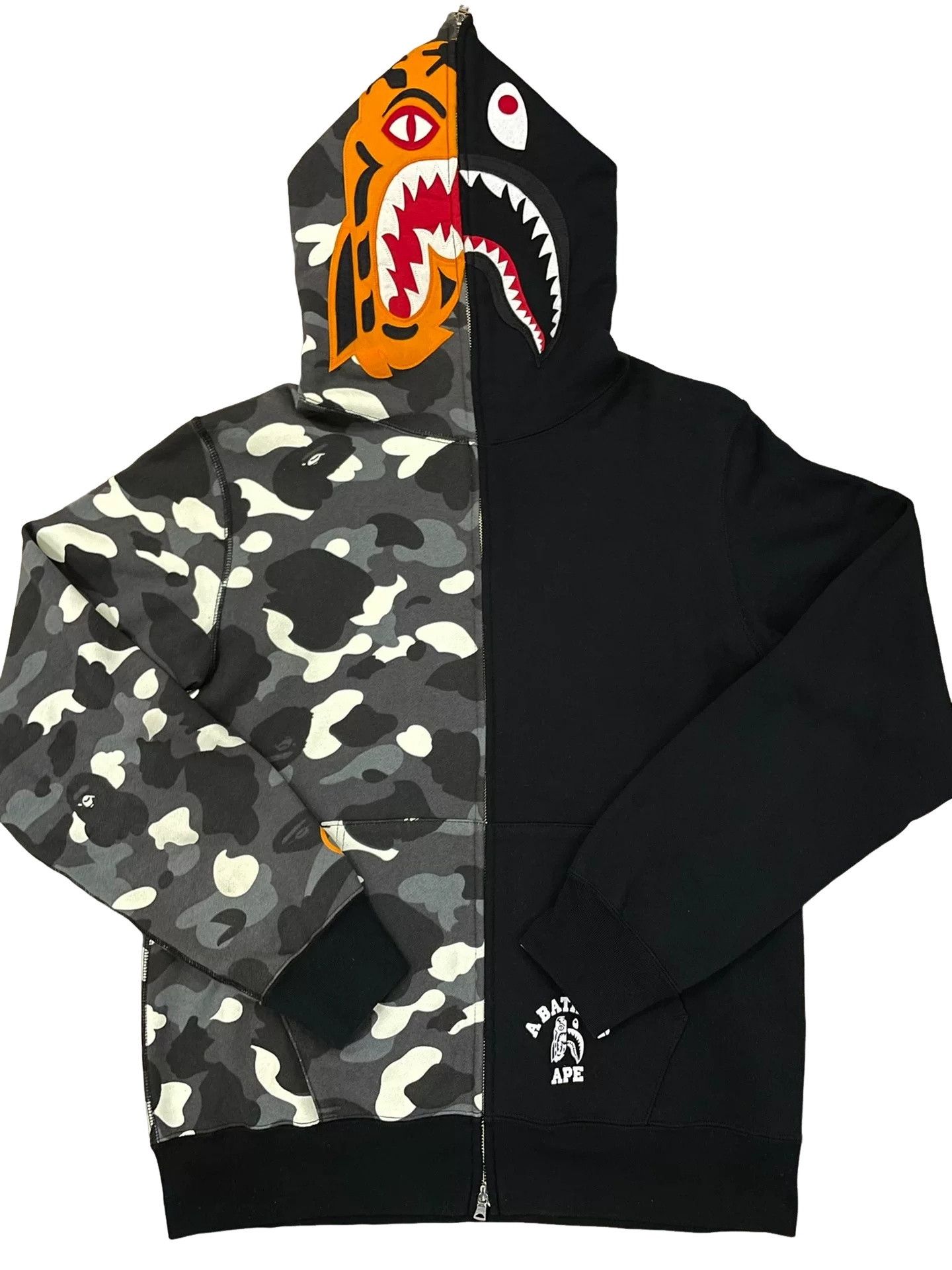 Bape BAPE Tiger Shark Camo Hoodie Size XL Size US XL / EU 56 / 4 - 1 Thumbnail