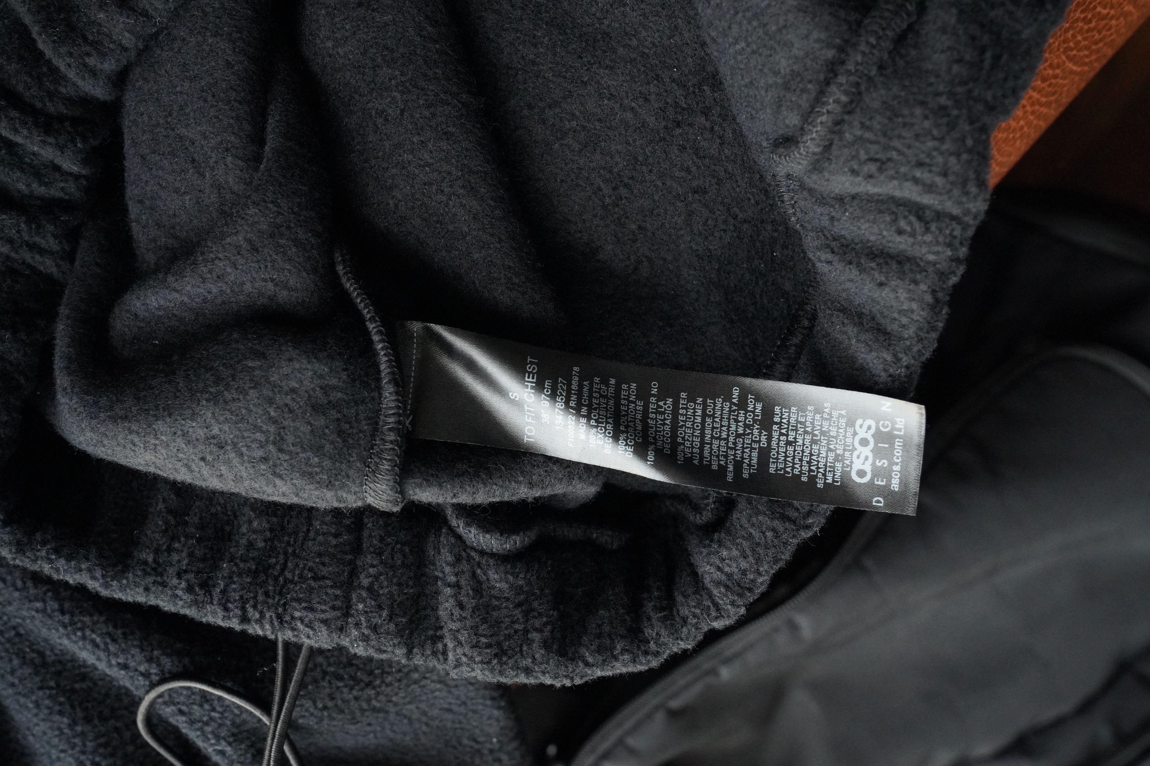 Asos Oversized fleece sweatshirt with toggle detail in black Size US M / EU 48-50 / 2 - 6 Thumbnail