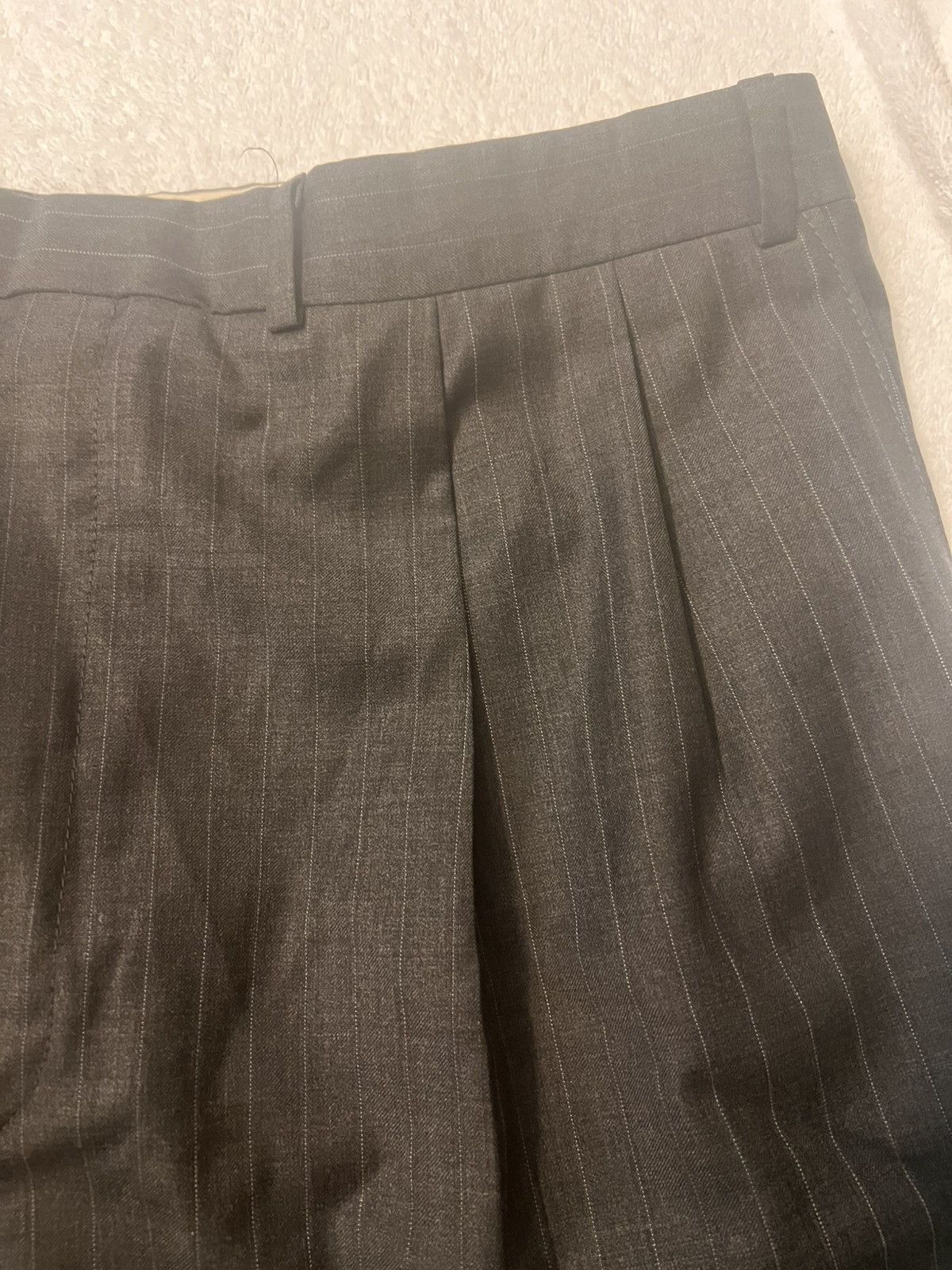 Chaps Ralph Lauren RALPH LAUREN CHAPS 2 PC SUIT- GREY PINSTRIPES- VINTAGE Size 44L - 10 Thumbnail
