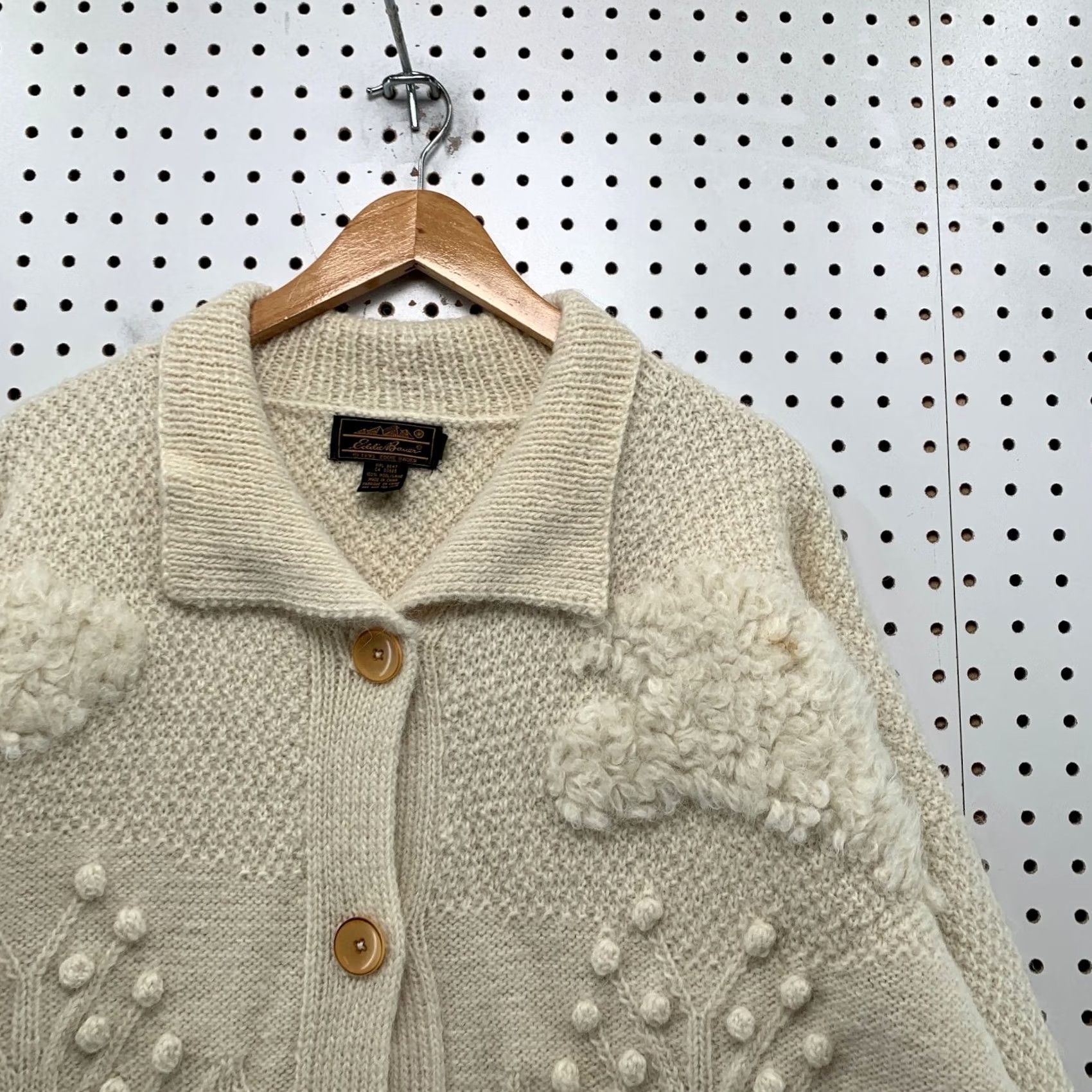 Eddie Bauer VINTAGE Eddie Bauer Wool Button Cardigan Womens L Beige Floral Knit Heavyweight Size L / US 10 / IT 46 - 7 Thumbnail