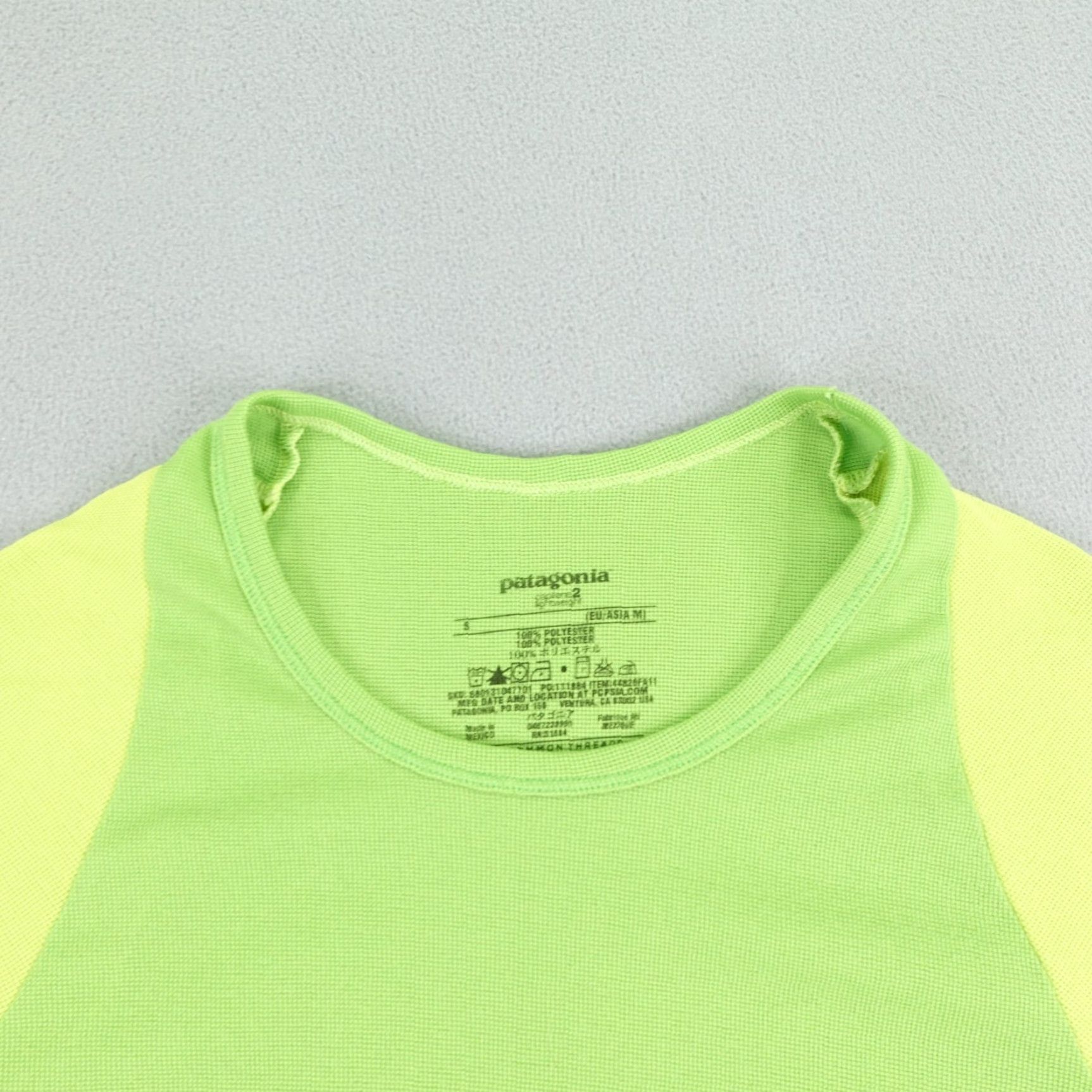 Patagonia Patagonia Shirt Women Small Green Capilene 2 Midweight Baselayer Top Shirt Women Small Green Capilene 2 Midweight Baselayer Performance Top Size S / US 4 / IT 40 - 2 Thumbnail