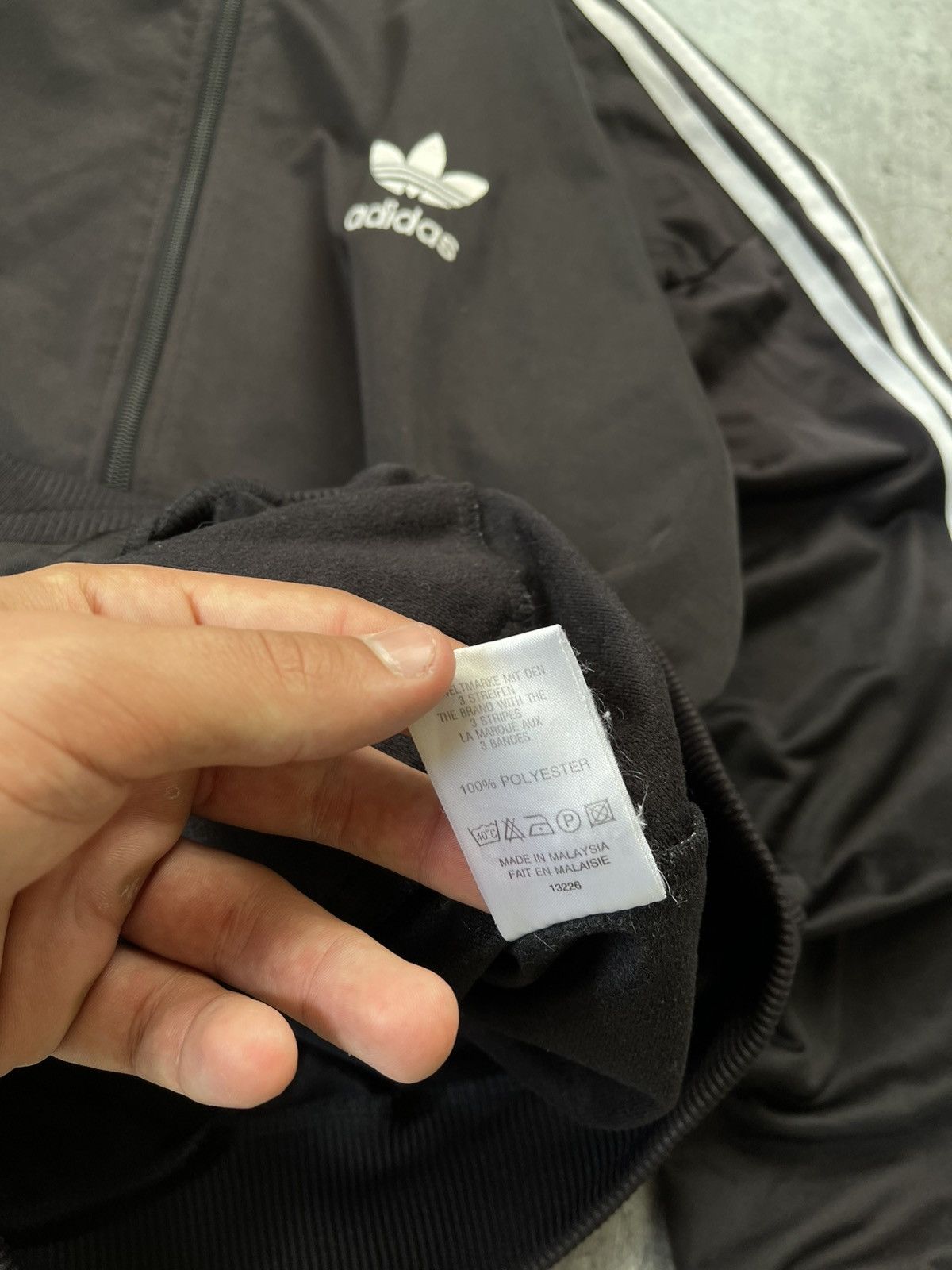 Adidas Y2K Vintage Adidas Zip Up Jacket Streetwear Style USA Rare L Size US L / EU 52-54 / 3 - 9 Thumbnail