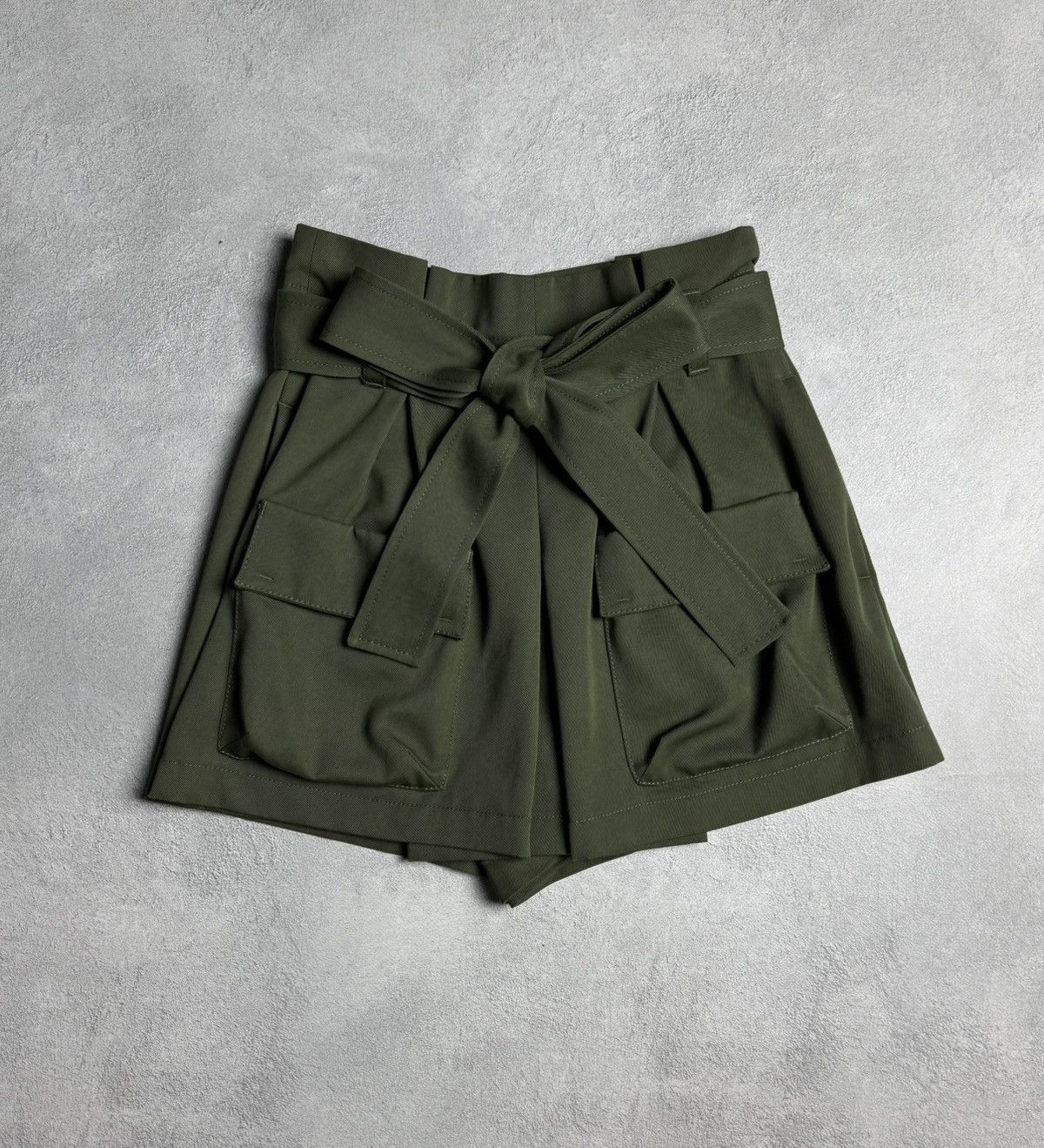 RED Valentino RED Valentino Cotton Wool Cargo Shorts size 36 Size 26" / US 2 / IT 38 - 1 Thumbnail