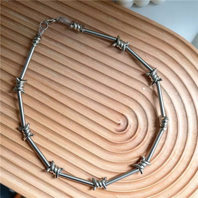 Jewelry × Vintage Bamboo Festival Metal Tie Thorns Spur Necklace Size ONE SIZE - 6 Thumbnail