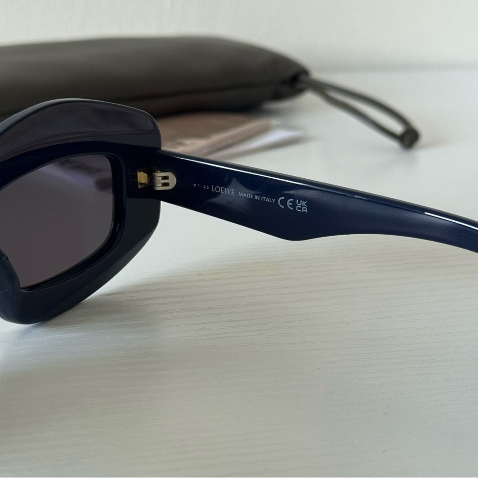 Loewe NWT Loewe Crystal Sunglasses LW4114IS 90A Blue Authentic Size ONE SIZE - 11 Thumbnail