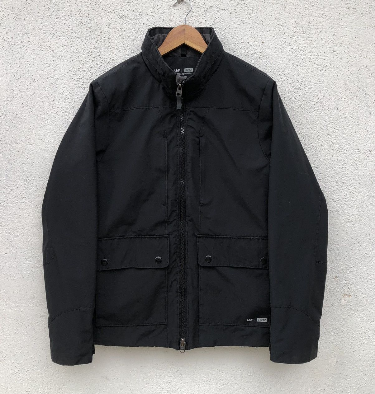 Abercrombie & Fitch Abercrombie & Fitch Black Insulated Waterproof Bomber Jacket Size US M / EU 48-50 / 2 - 5 Thumbnail