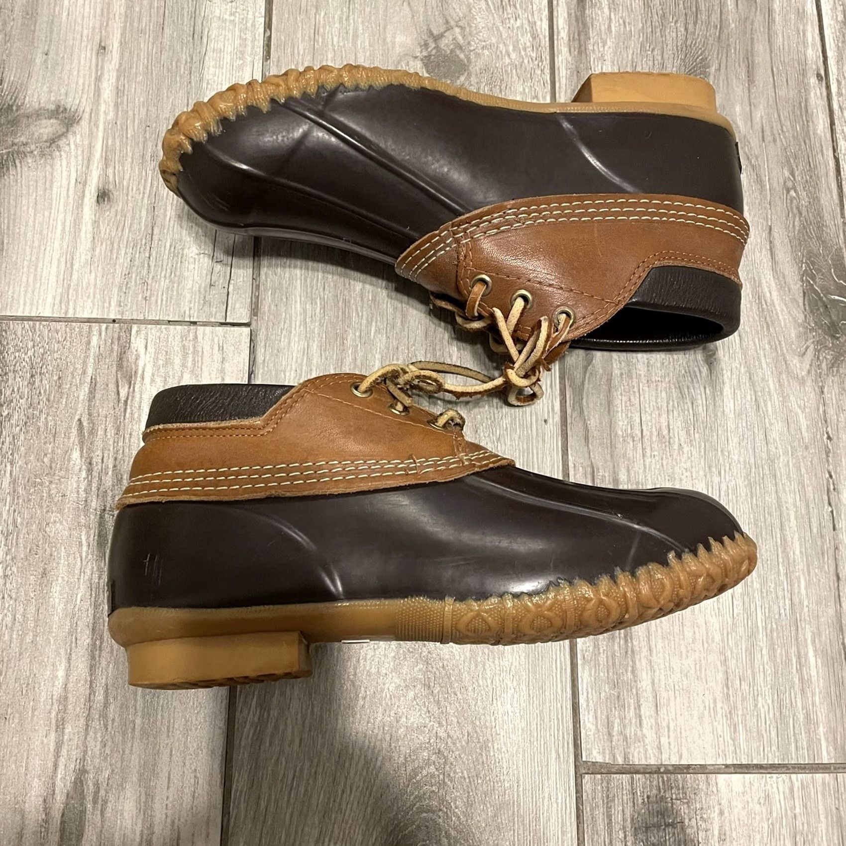Eddie Bauer VINTAGE Eddie Bauer Low Duck Rubber Rain Boots 7M Waterproof Lace Slip On Women Boots Brown Rubber Waterproof 7M Women Boots Size US 7 / IT 37 - 7 Thumbnail