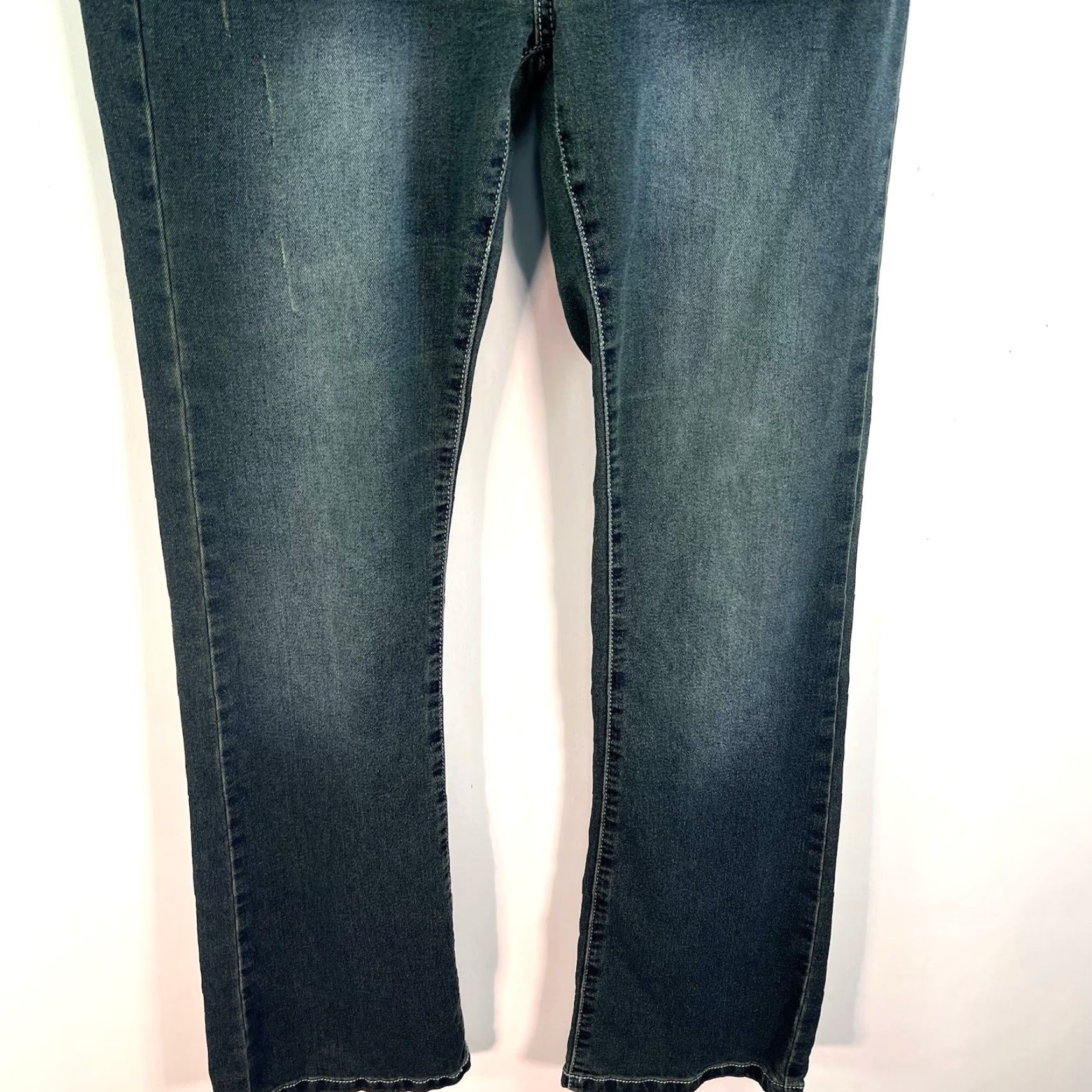 Vintage VINTAGE Red Label London Rose Royce Denim Jeans Womens 30 35X33 Blue Dark Wash Rhinestone Zipper Straight 5-Pocket Size 30" / US 8 / IT 44 - 6 Thumbnail
