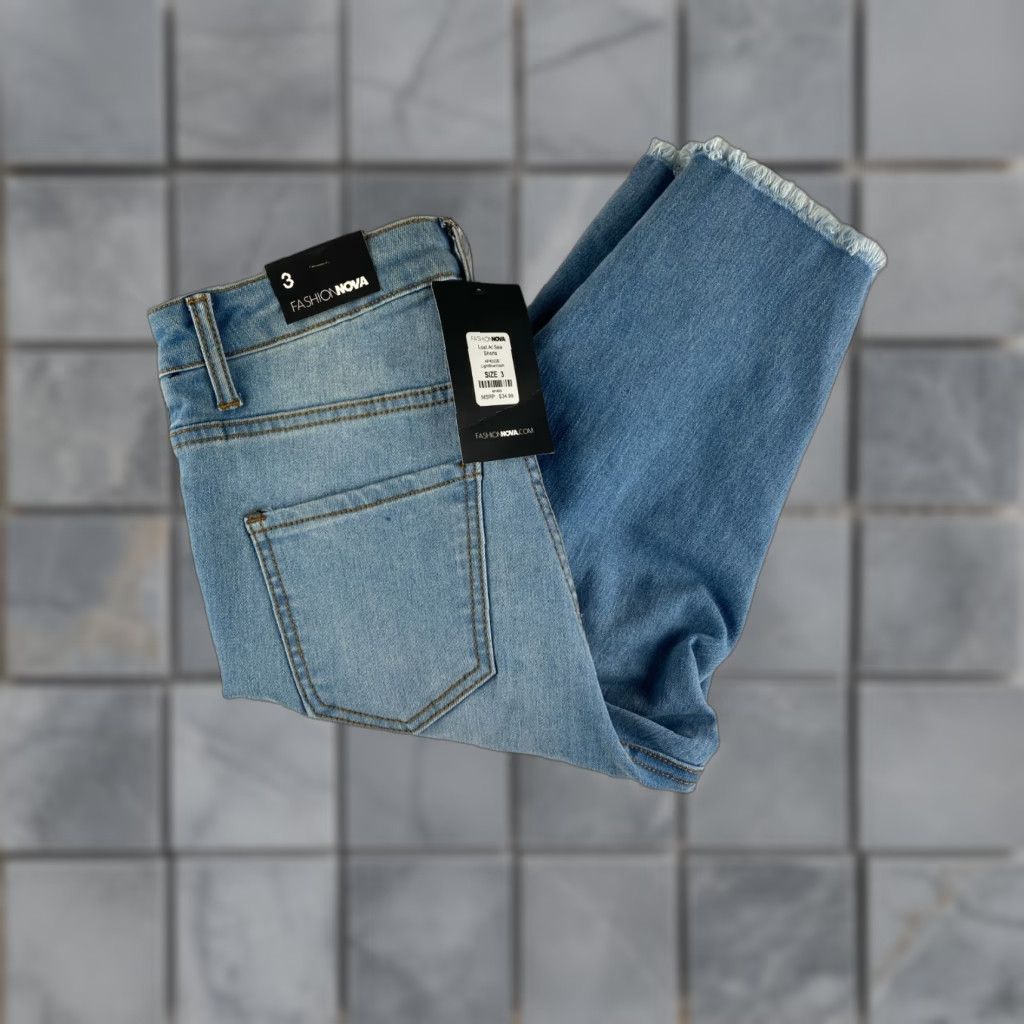 Fashion Nova Fashion Nova Jeans Womens 3 Blue High-Rise Stretch Capris Denim Distressed NWT Size 26" / US 2 / IT 38 - 1 Thumbnail