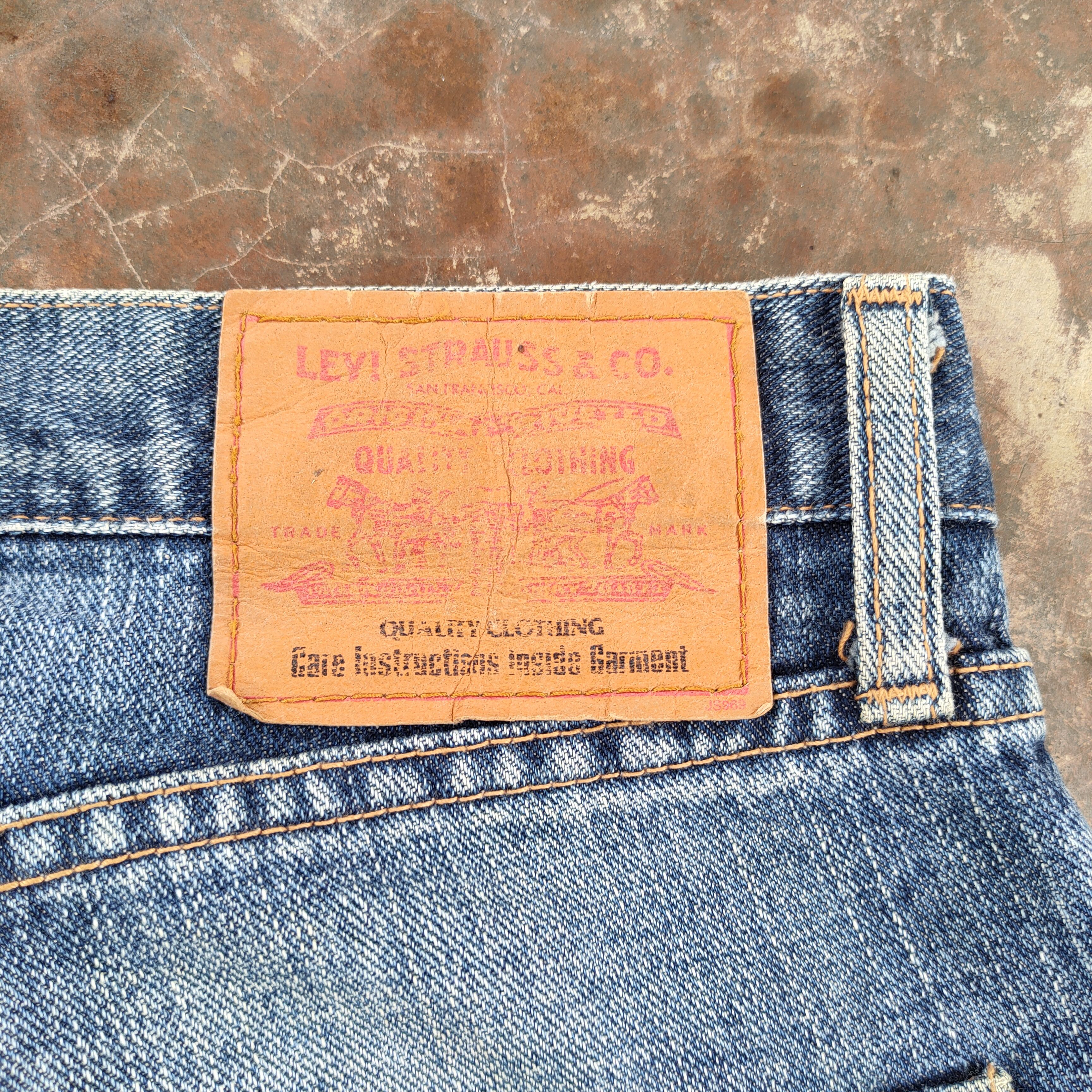 Levi's Vintage Clothing Vintage Levi's 533 faded ripped jeans denim pants Size US 32 / EU 48 - 14 Thumbnail