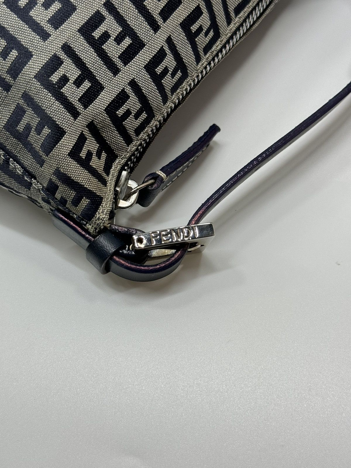 Fendi Fendi Baguette cloth handbag Size ONE SIZE - 4 Thumbnail