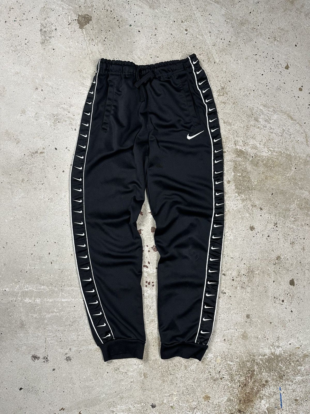 nike swoosh pantaloni nike taped