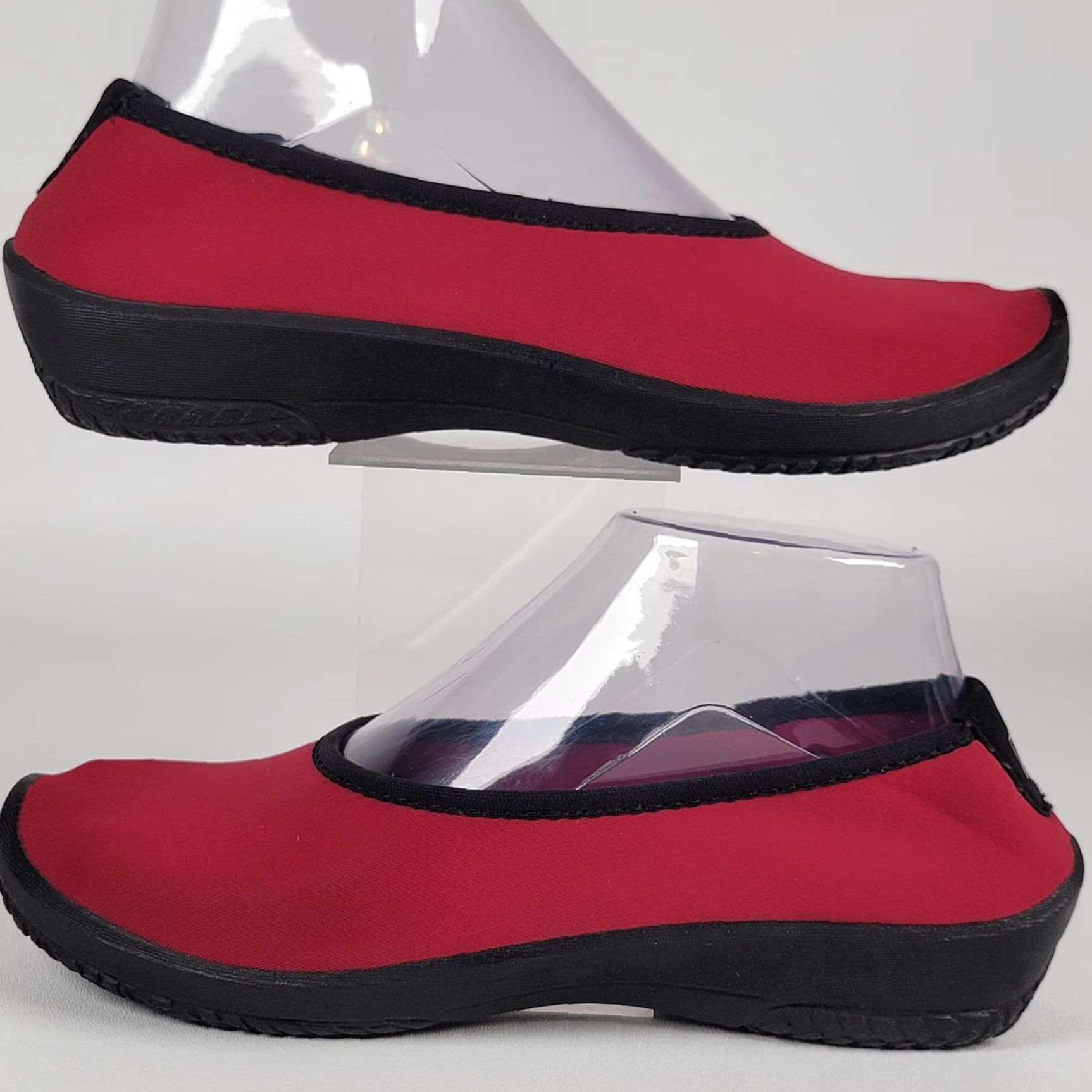 Vintage Arcopedico Easy Walk Experience Slip-On Loafers Womens US 8 EUR 38 Red Solid Stretch Adjustable Travel Casual ManMade Upper Portugal Size US 8 / IT 38 - 5 Thumbnail