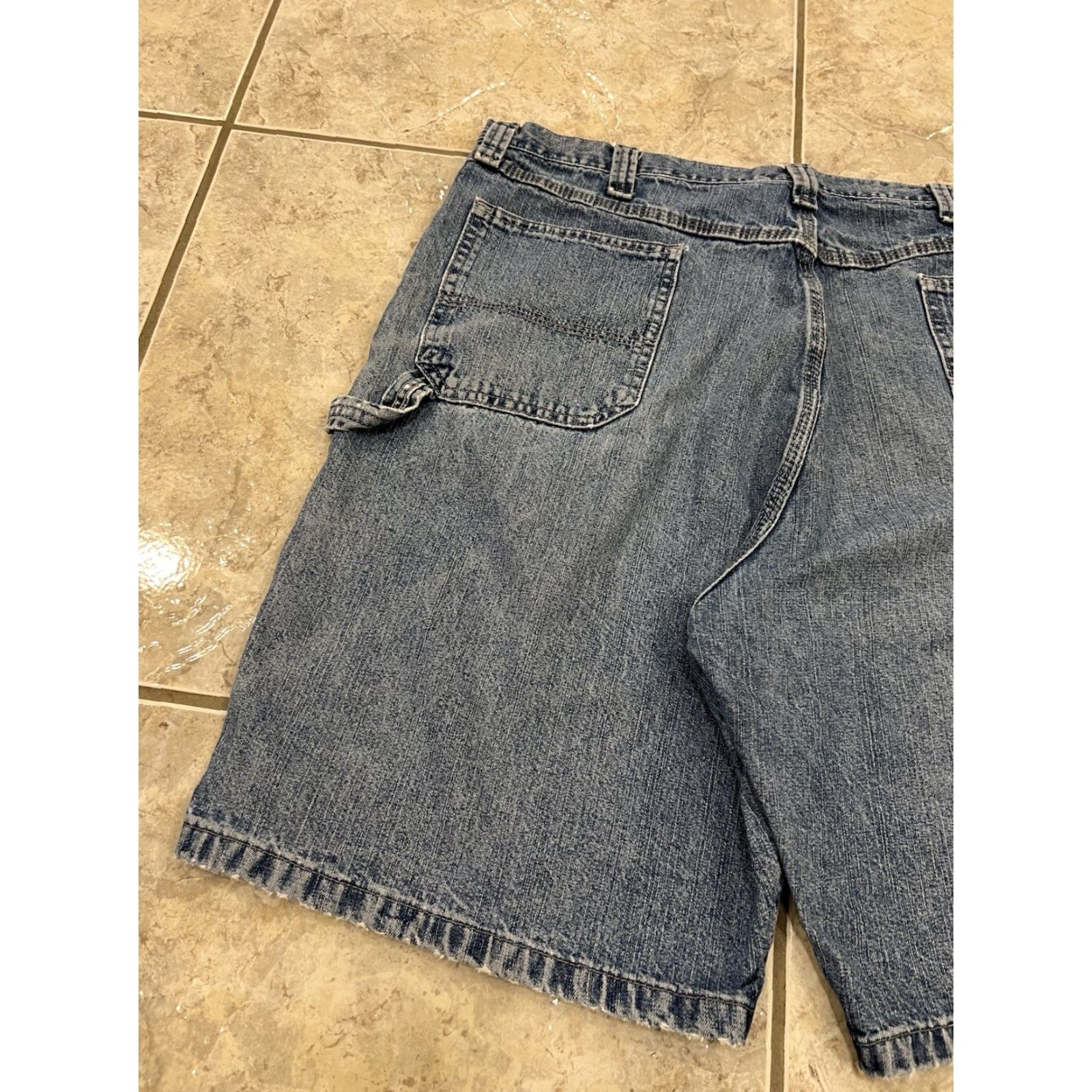 Wrangler VTG Wrangler Blue Denim Carpenter Jorts 40 Mens 10" Inseam Distressed 5-Pocket Jeans Shorts Workwear Grunge 90s Y2K Hip Hop Vintage Mens Denim Shorts Size US 40 / EU 56 - 4 Thumbnail