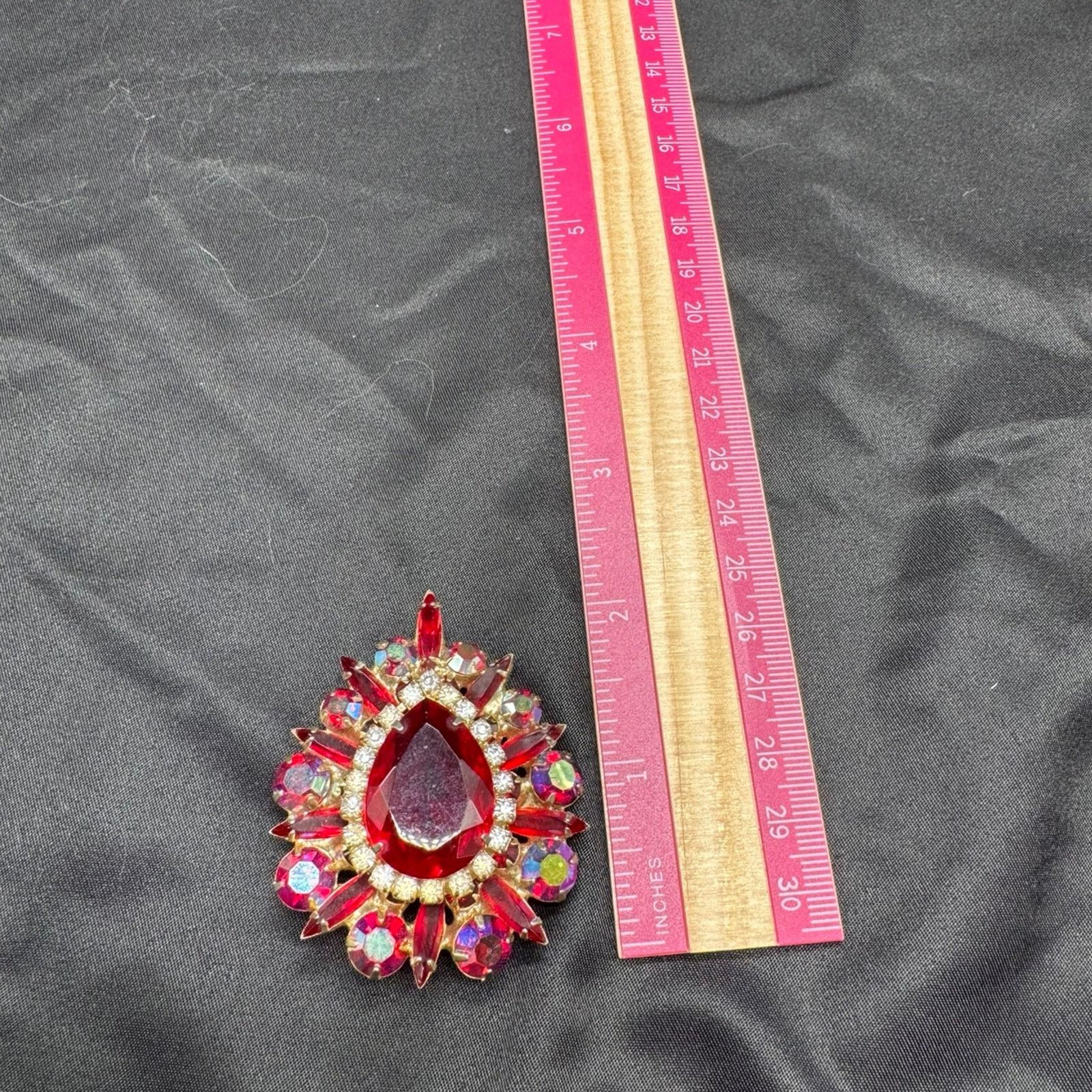 NBDN Nobrandedon VTG rare! Juliana red crystal brooch Size ONE SIZE - 7 Thumbnail