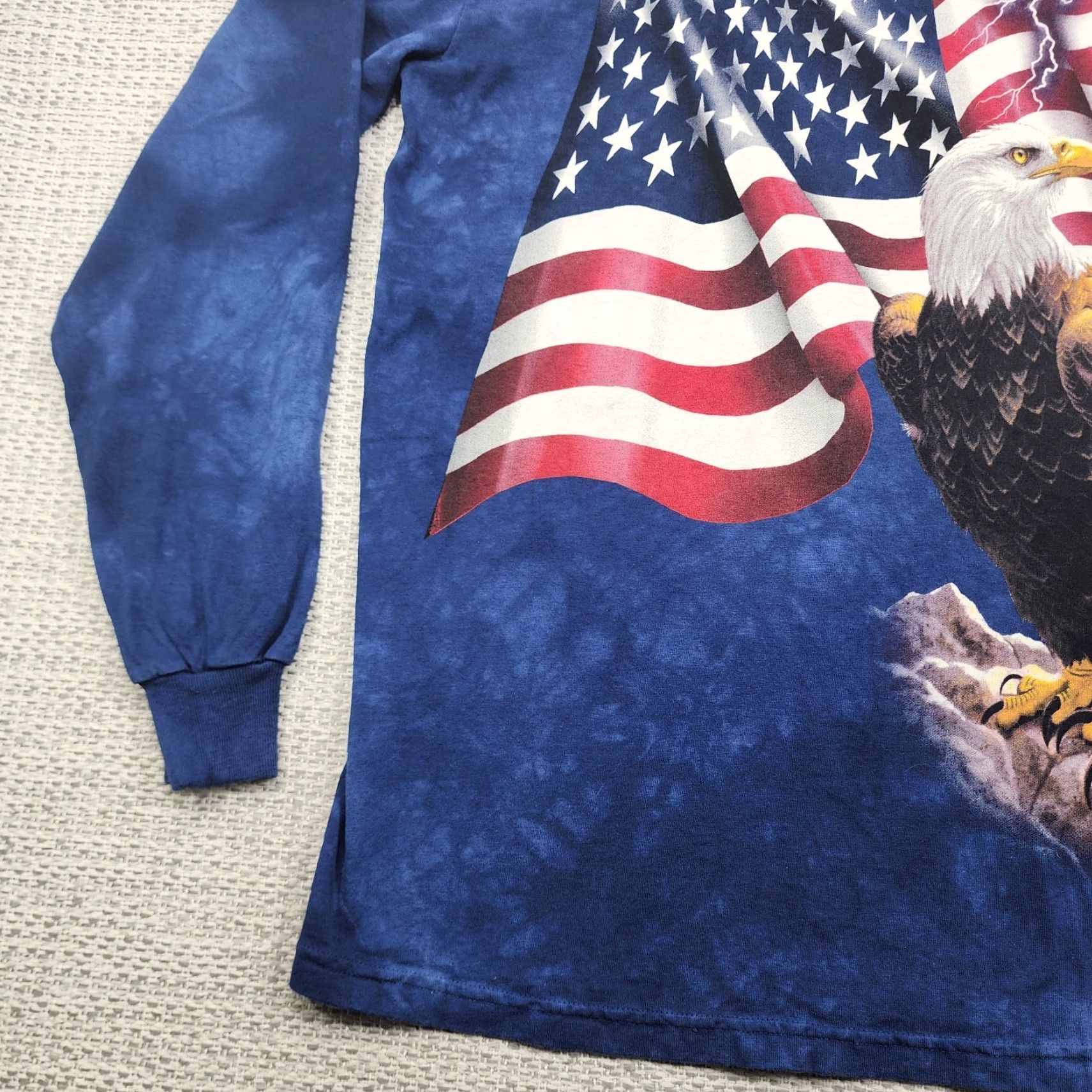 The Mountain VINTAGE? No — The Mountain Shirt Mens Large Blue Tie Dye Bald Eagle American Flag USA Graphic Shirt Mens L Blue Tie Dye Eagle Flag Graphic USA Size US L / EU 52-54 / 3 - 2 Thumbnail