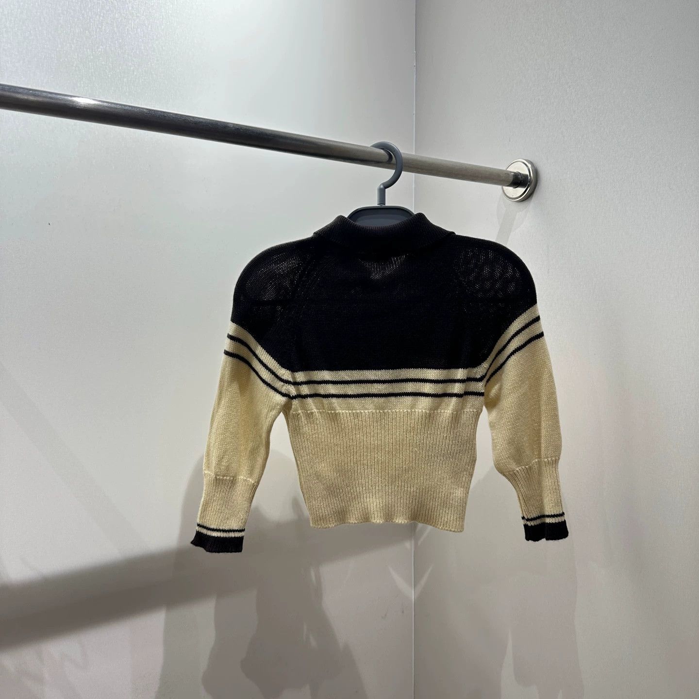Miu Miu MIU MIU colorblocked cashmere knit polo shirt 36 Size XS / US 0-2 / IT 36-38 - 2 Thumbnail