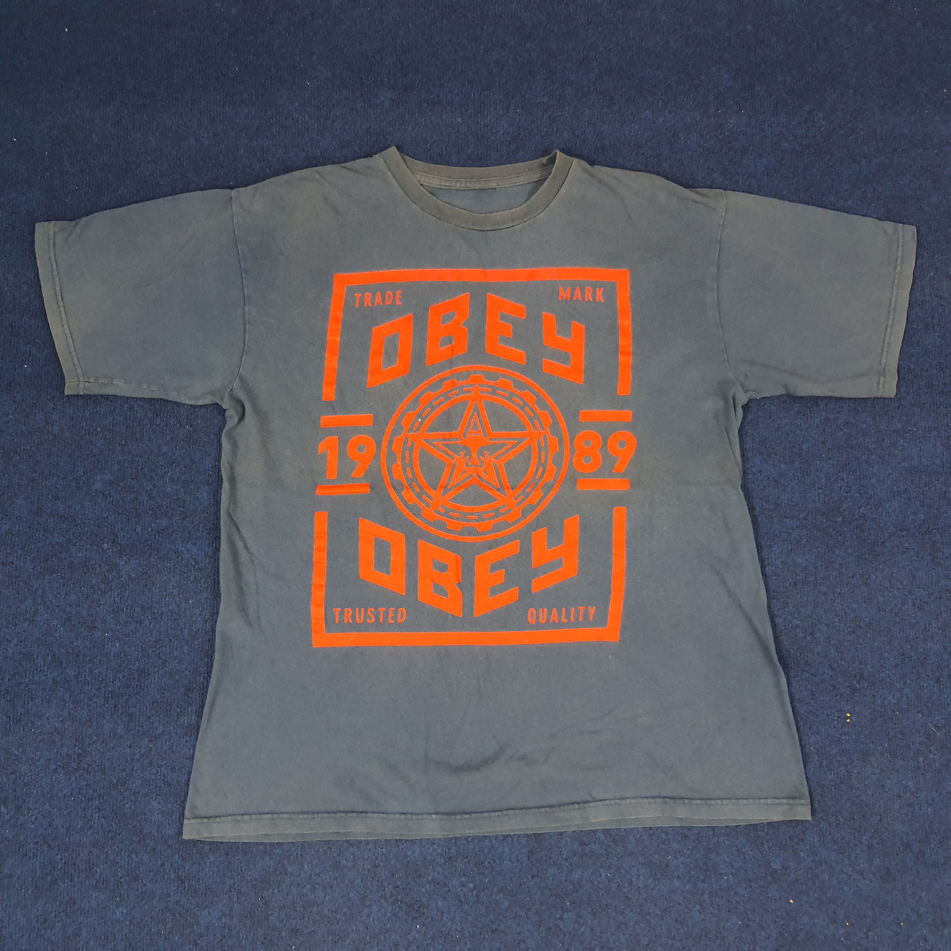 Obey × Vintage Vintage OBEY Big Print Design Streetwear Style T-shirt Size US L / EU 52-54 / 3 - 1 Thumbnail