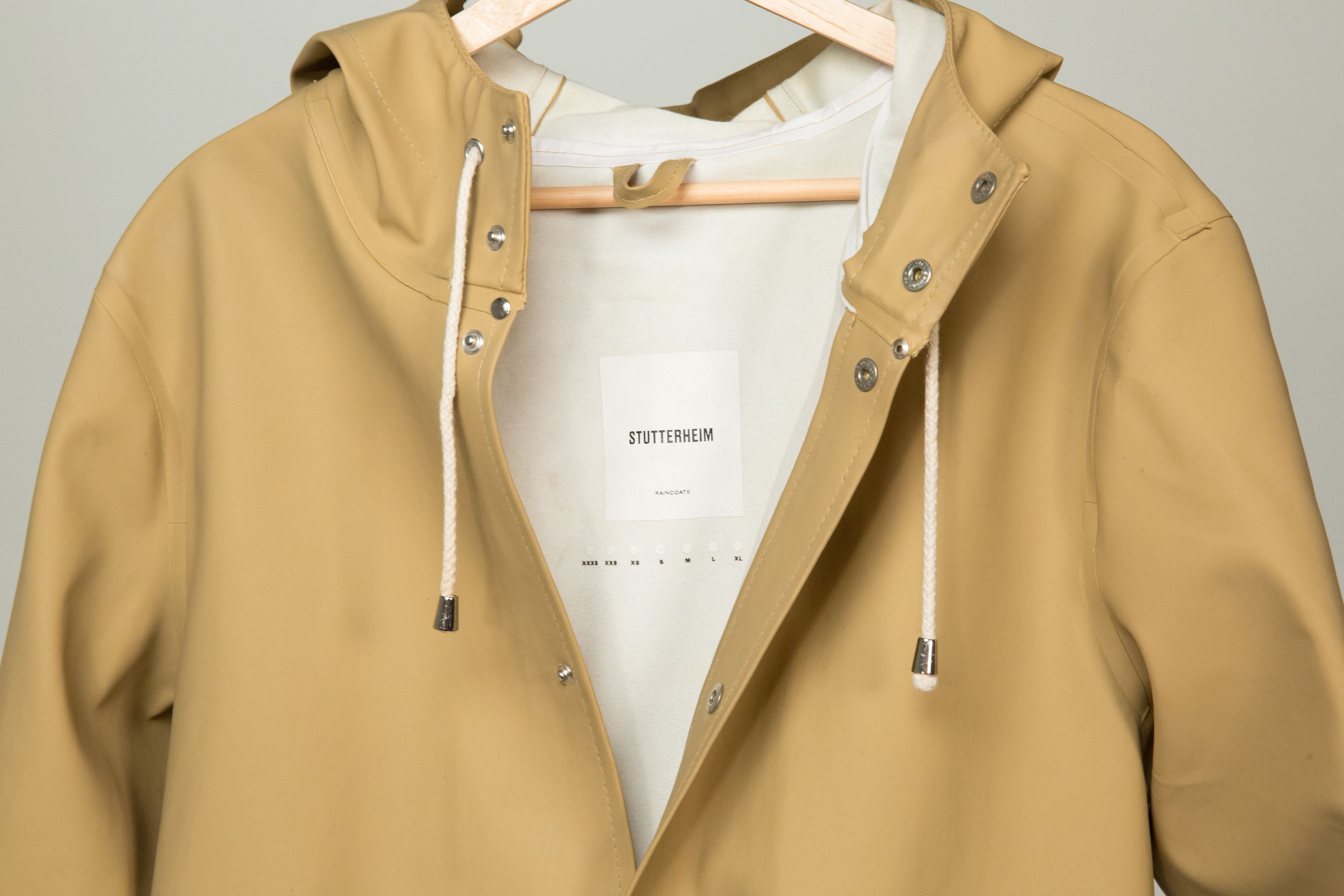 Stutterheim Stutterheim Stockholm Raincoat in Sand Size US S / EU 44-46 / 1 - 5 Thumbnail