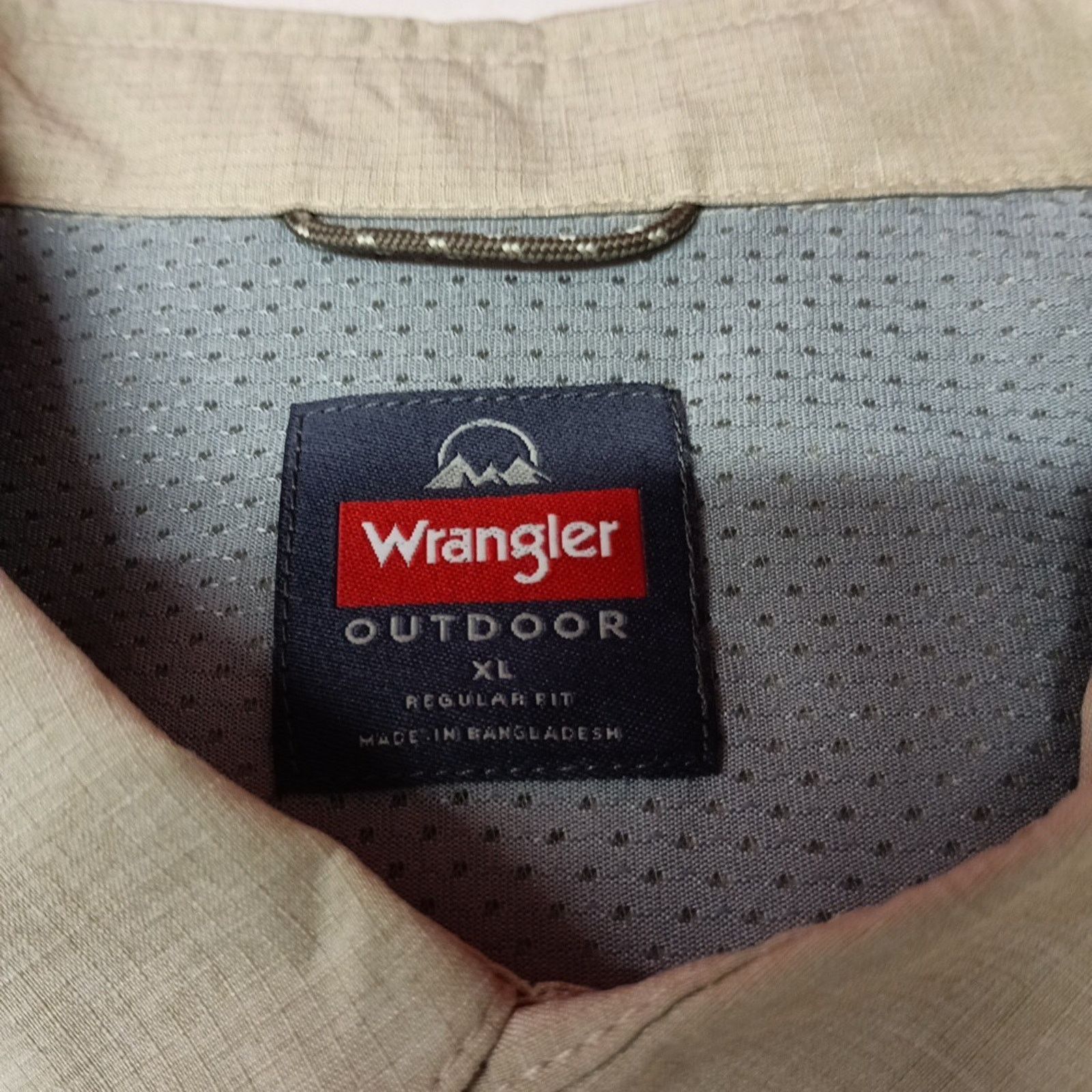Wrangler Wrangler Men's XL Beige Thru Hike Shirt Vented UPF 40+ Size US XL / EU 56 / 4 - 5 Thumbnail