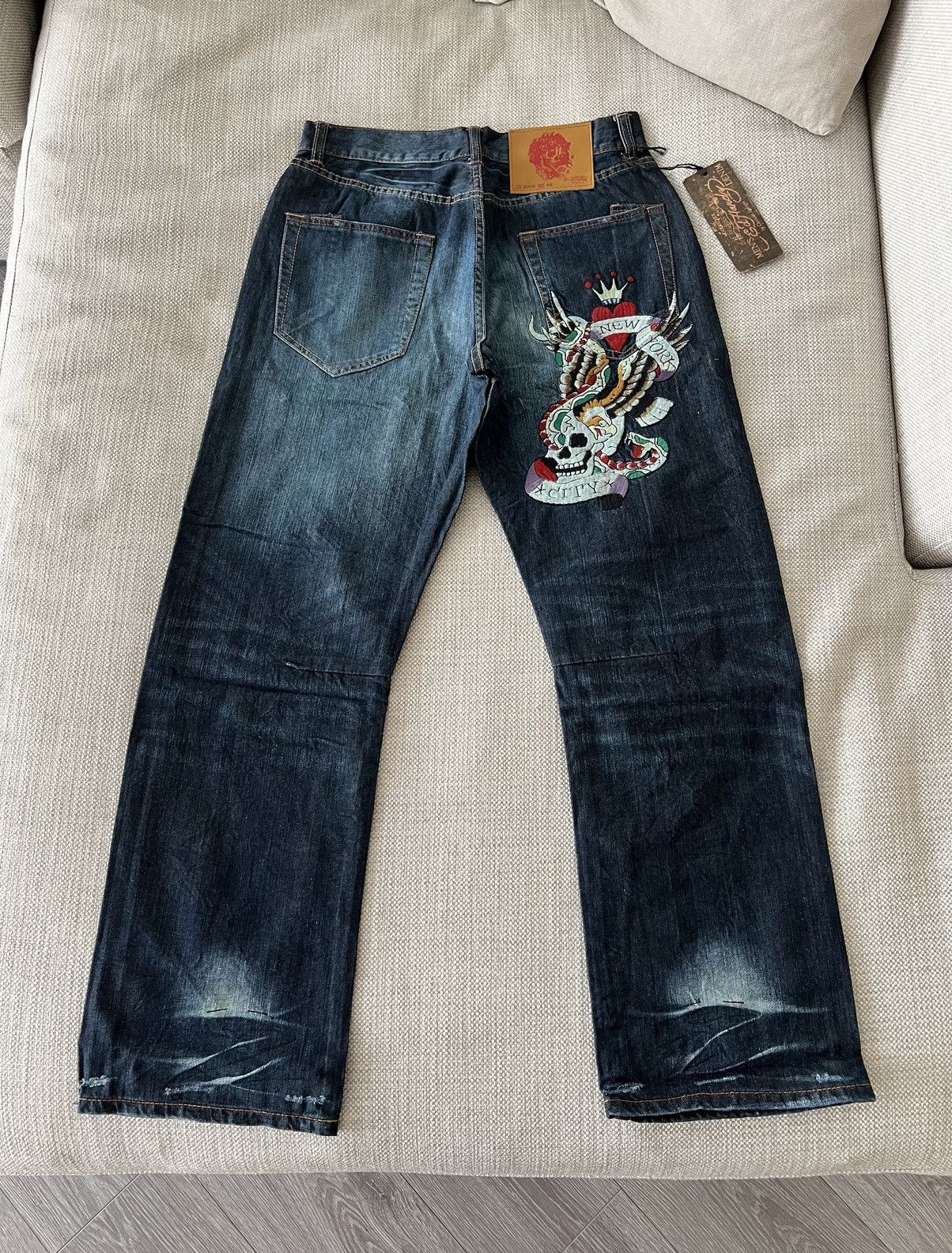 Ed Hardy by Christian Audigier store Distressed Button Fly Jeans 32x32